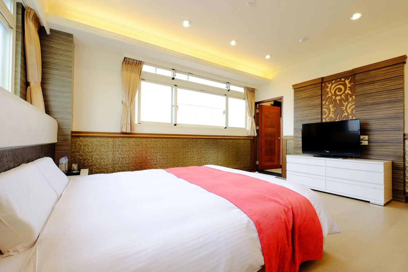 Kuan Pin Four Season Villa