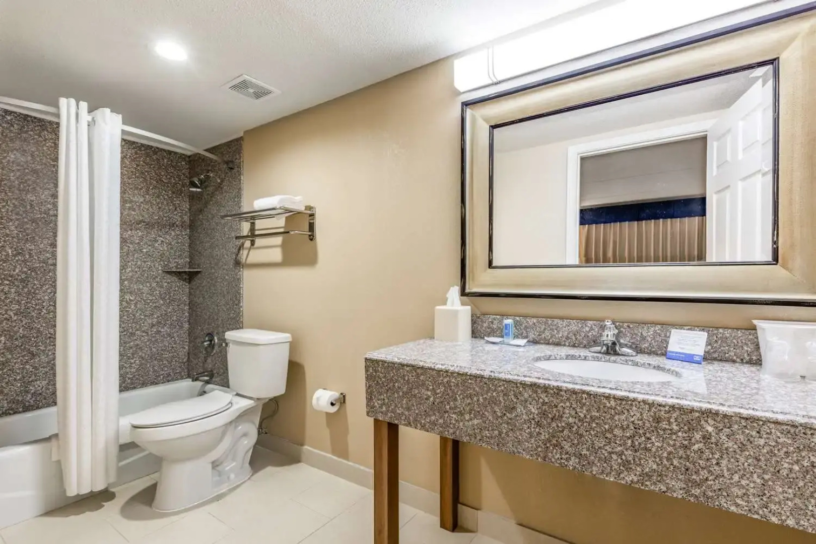 Rodeway Inn & Suites