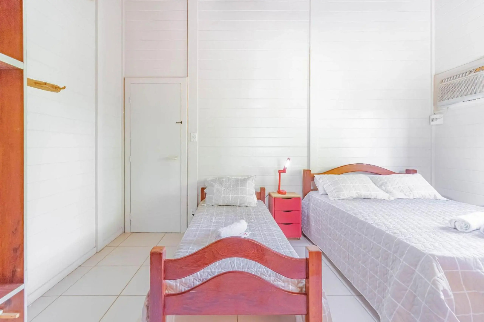 VT04 Excelente Casa 3 Quartos e Piscina