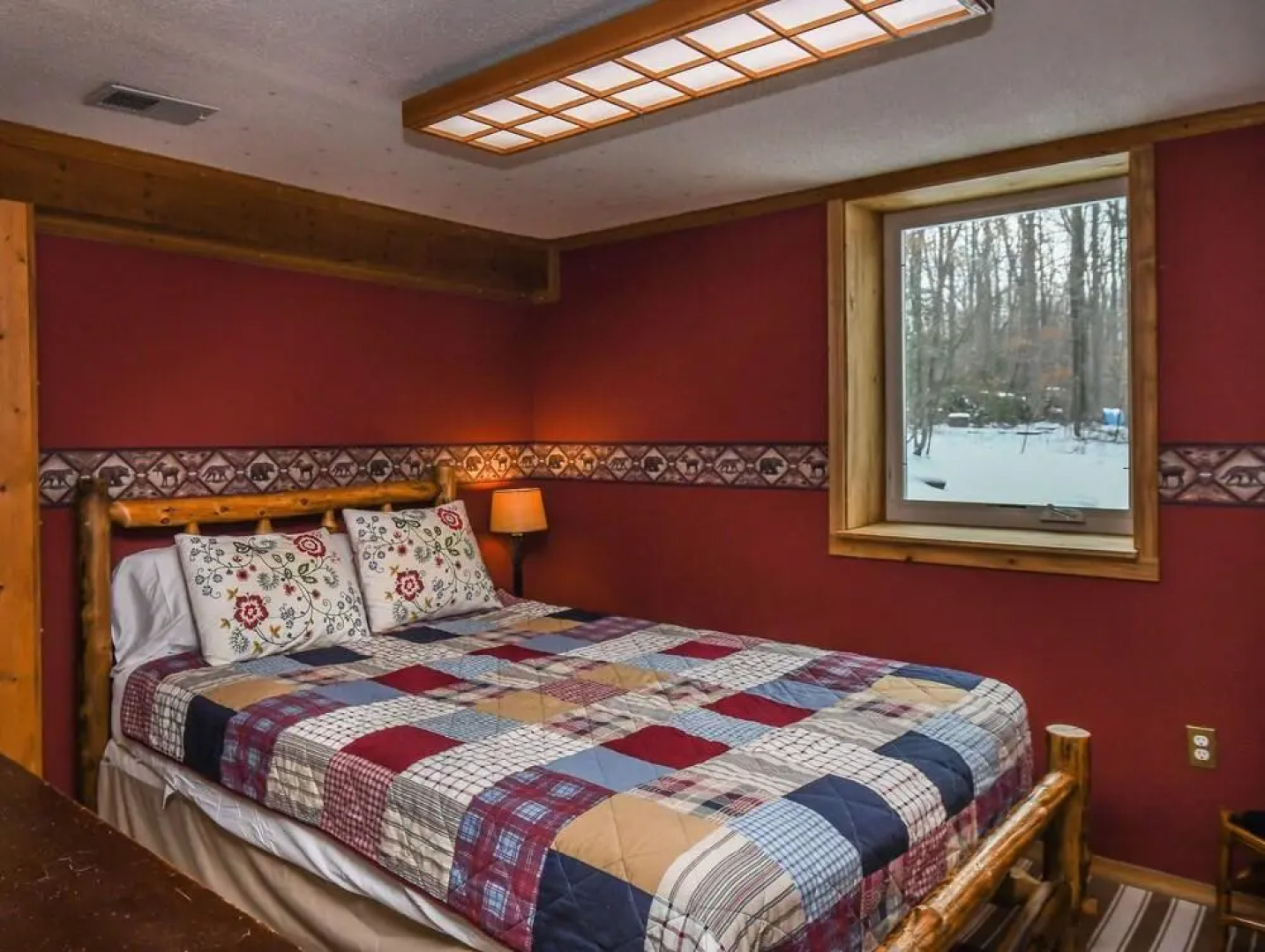 Four SKIsons 3 Bedroom House