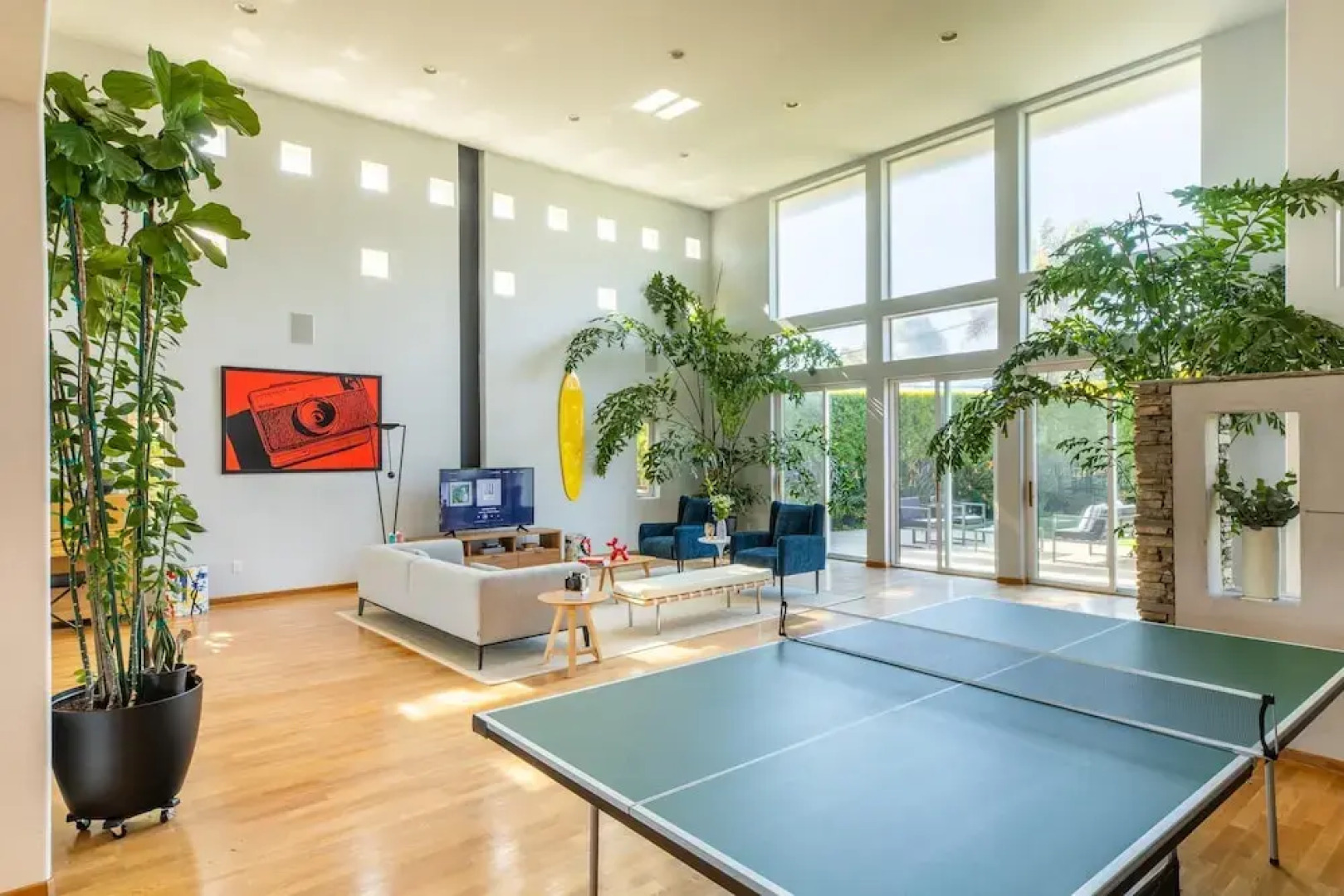 Beachcomber by AvantStay | 1 Block from Beach - Modern Estate w/ Ocean Views