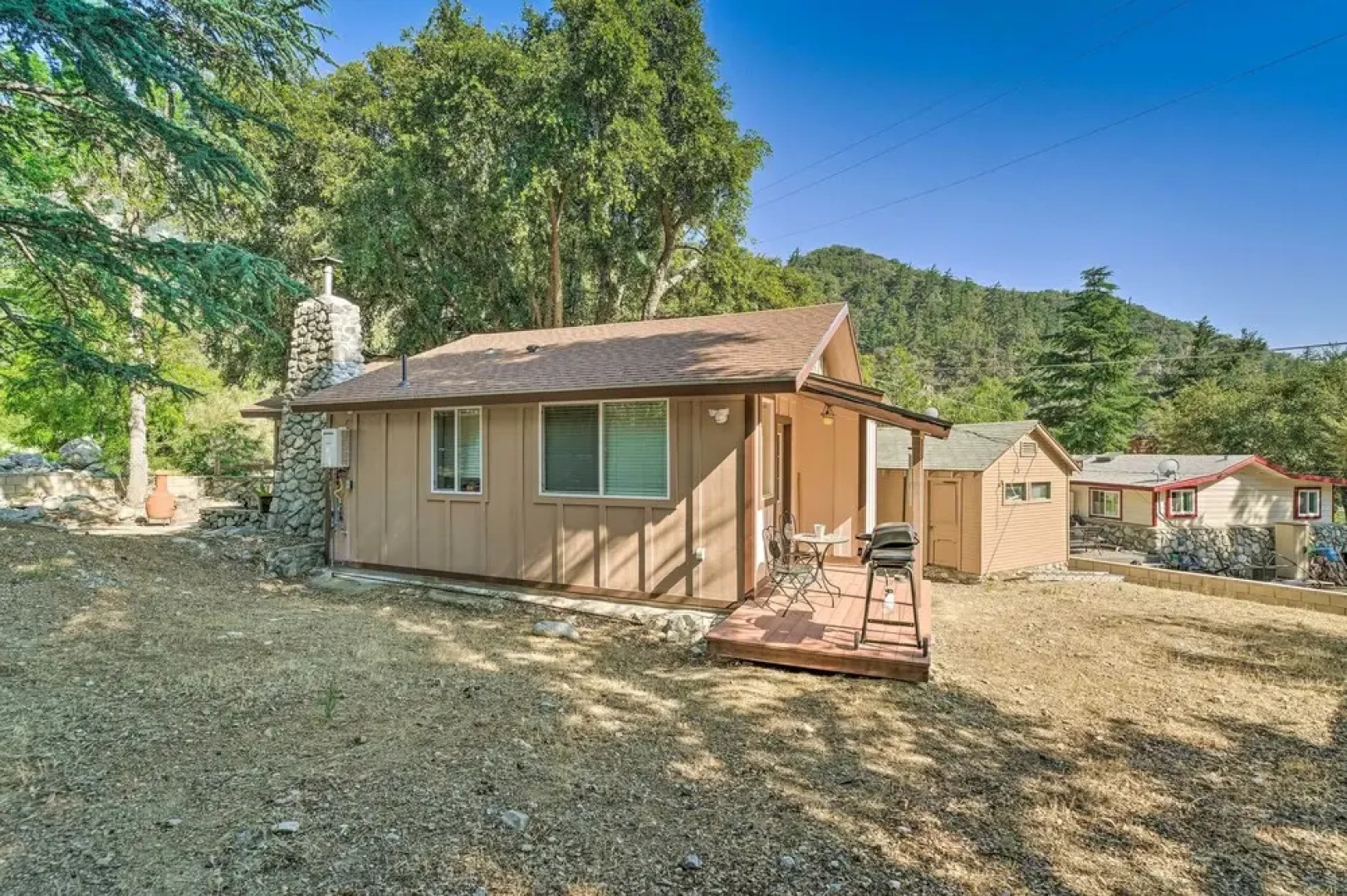 Cozy Cottage w/ Grill - 5 Mi to Mt Baldy Resort!