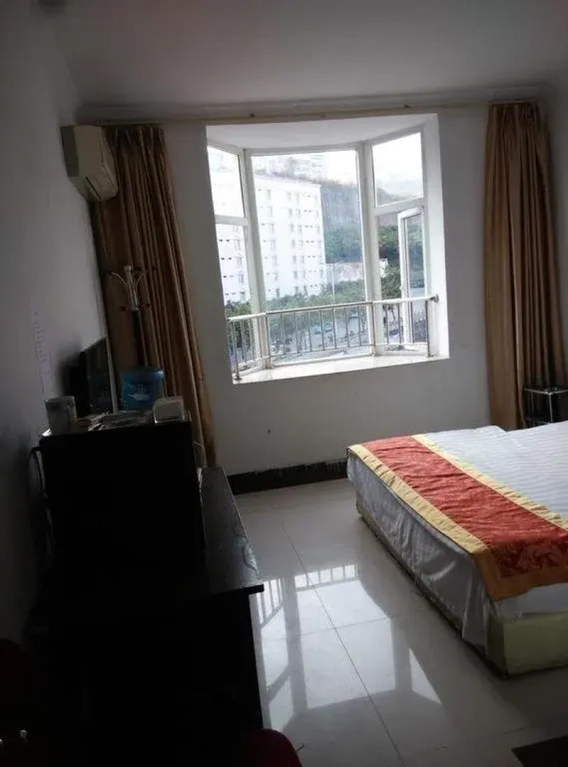 Yurui Business Hotel