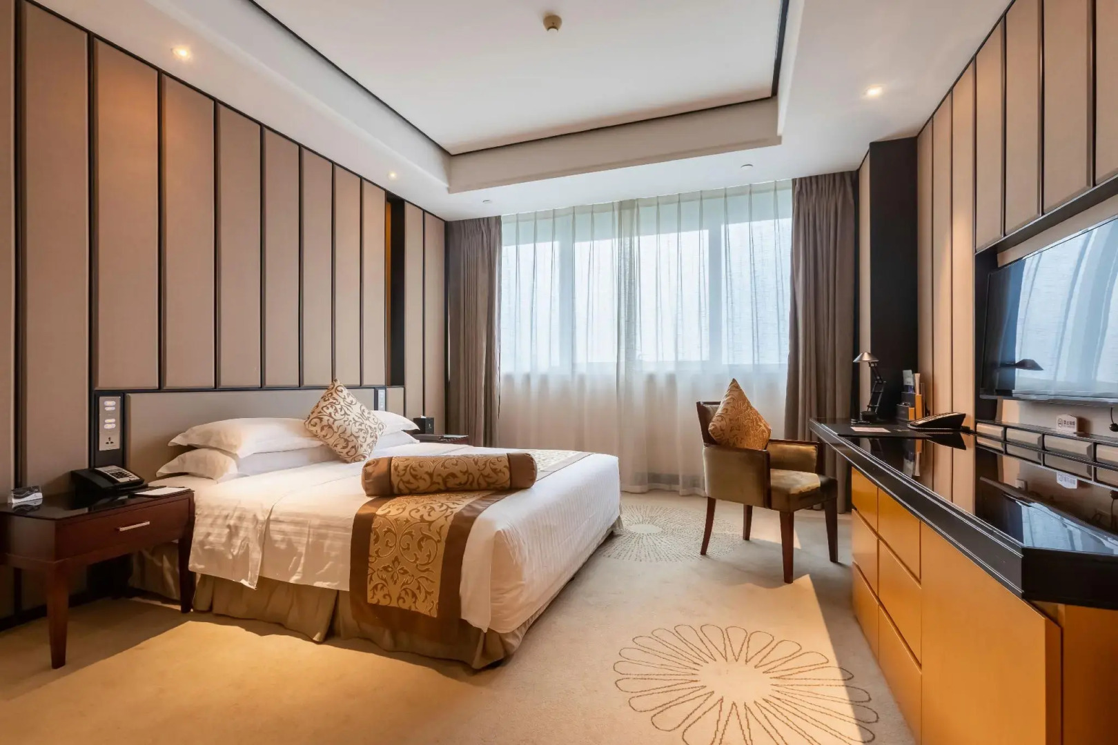 Jiuhua Jin Jiang International Hotel