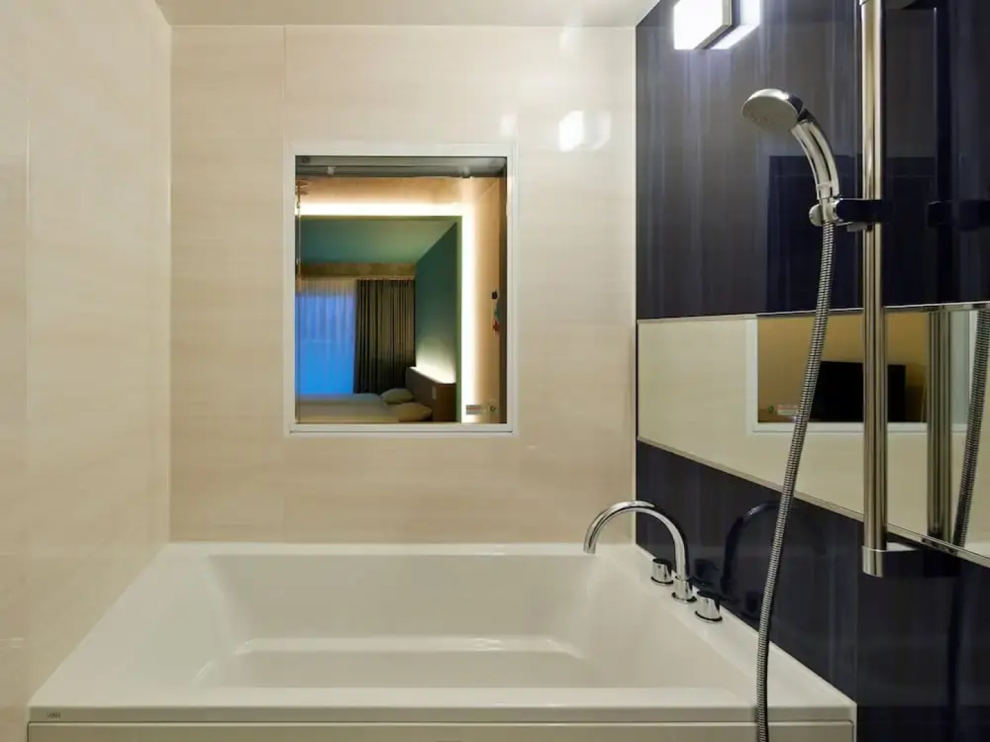 LOISIR Living Suites SERAGAKI