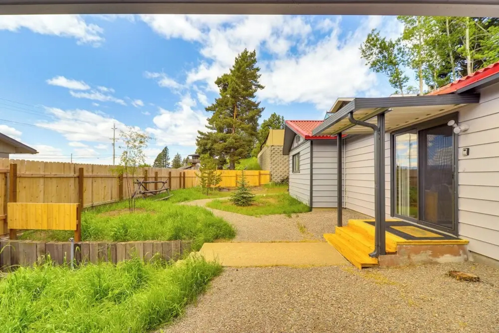 Downtown Bigfork Home w/ Fire Pit, Walk to Harbor!