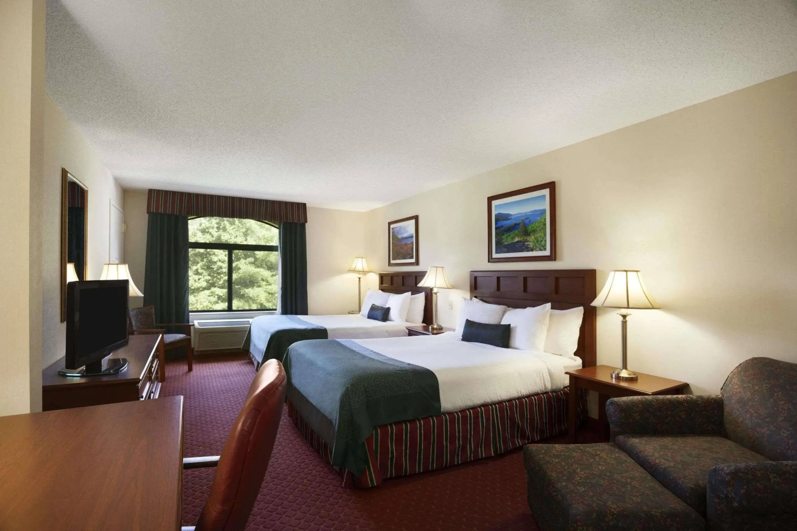 Comfort Inn & Suites Lake George