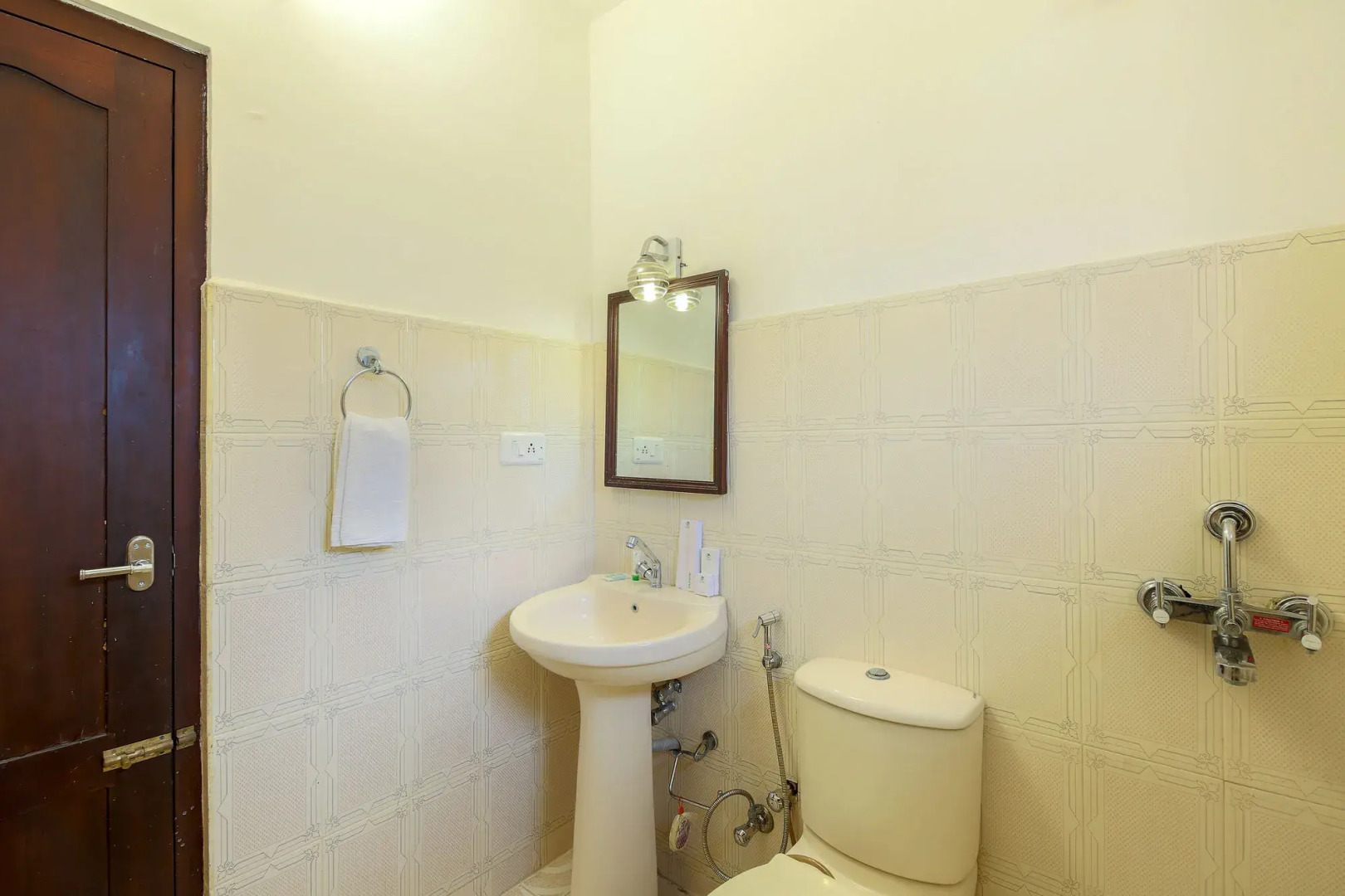 Treebo House Of Yesudas