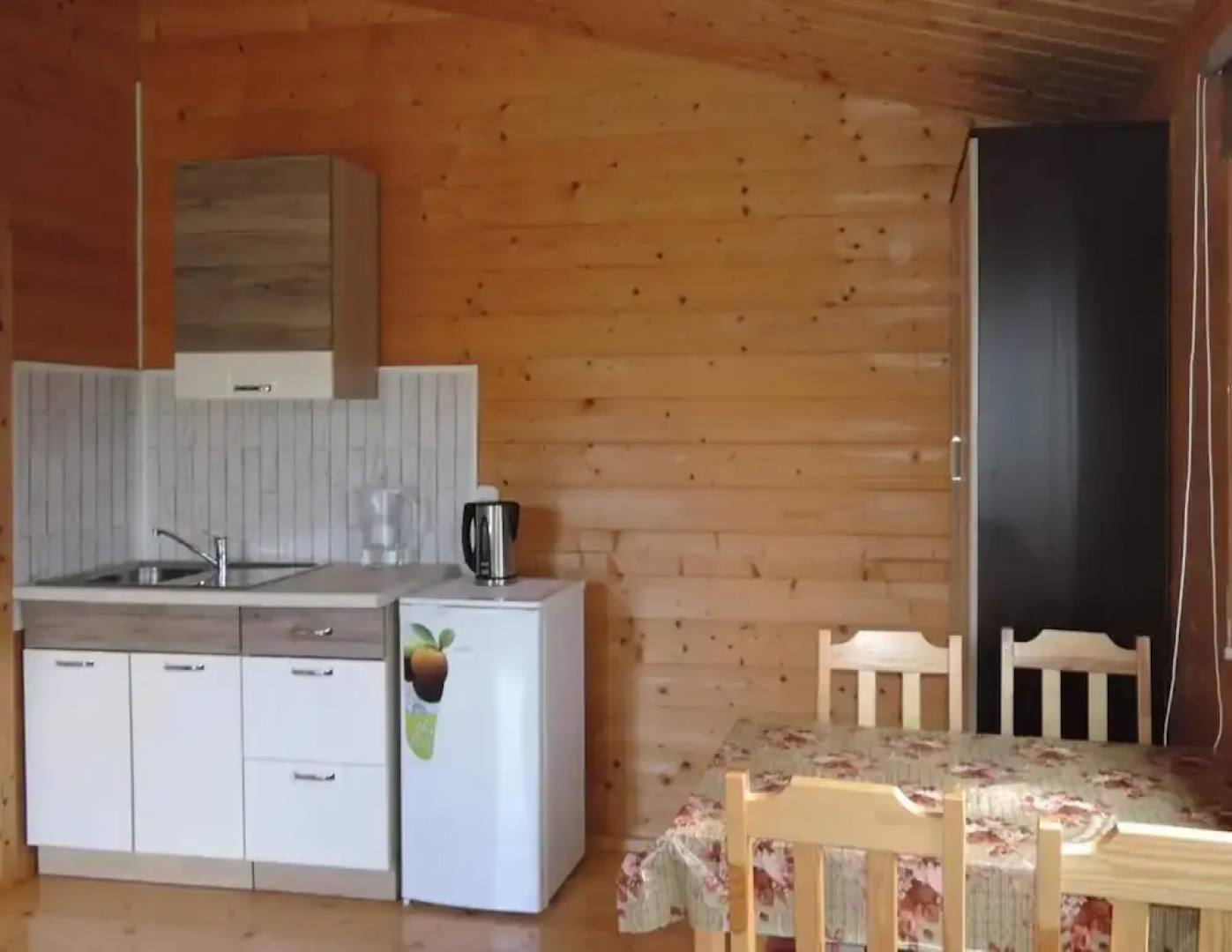 Bungalow With Terrace and Scenic Grounds