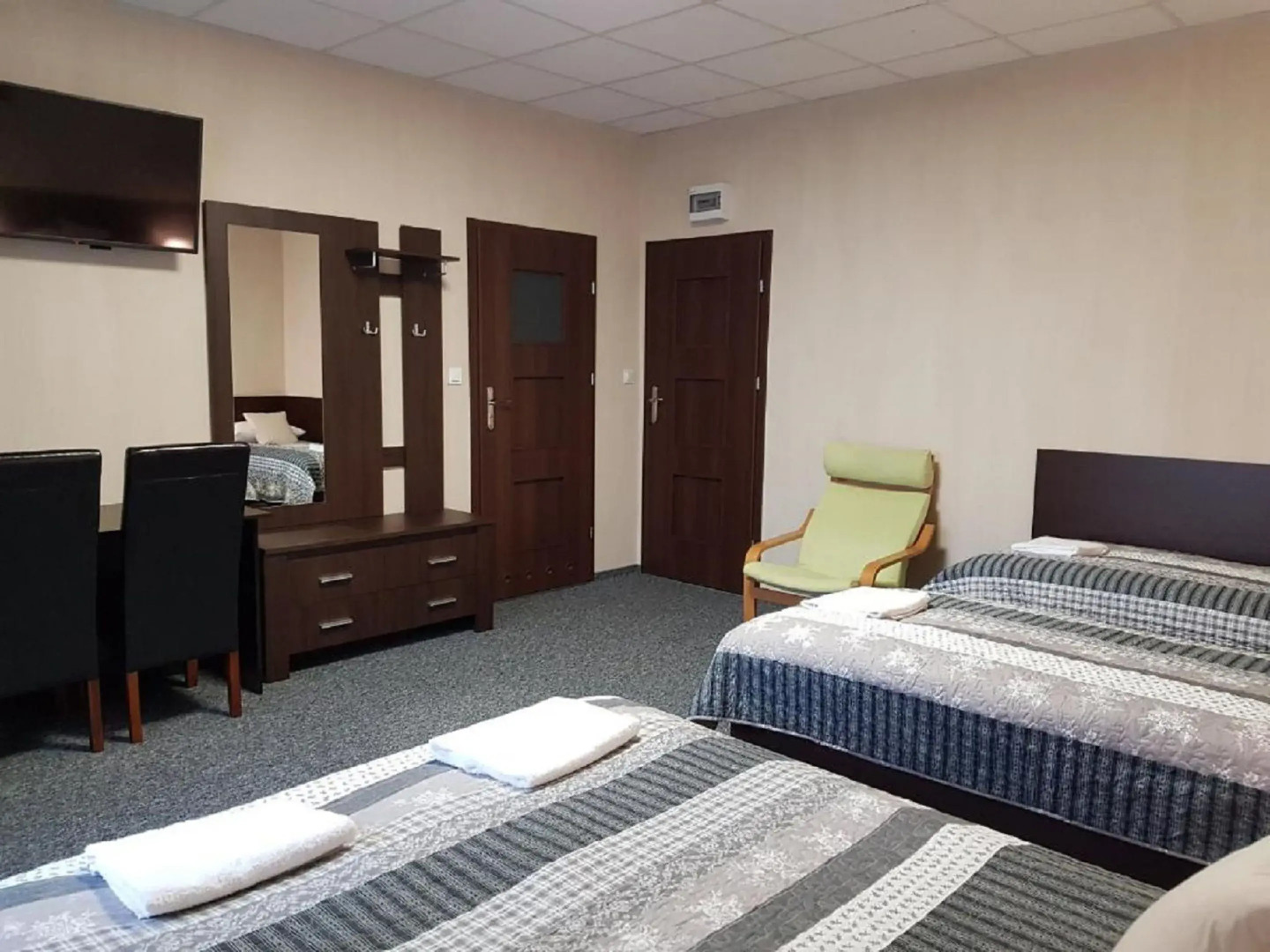 Byczy Rog Noclehy Na Hranici