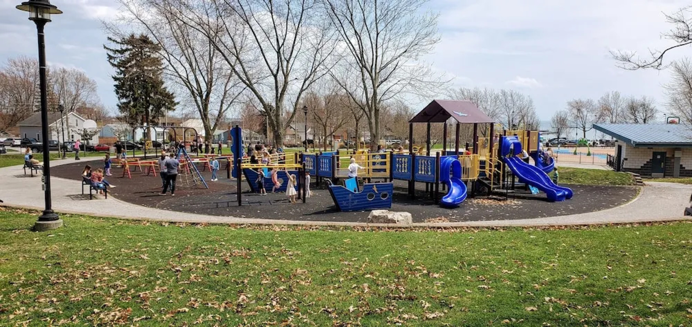 Seacliff Beach Suites - Coastal room, awesome strolling, all amenities, right in town