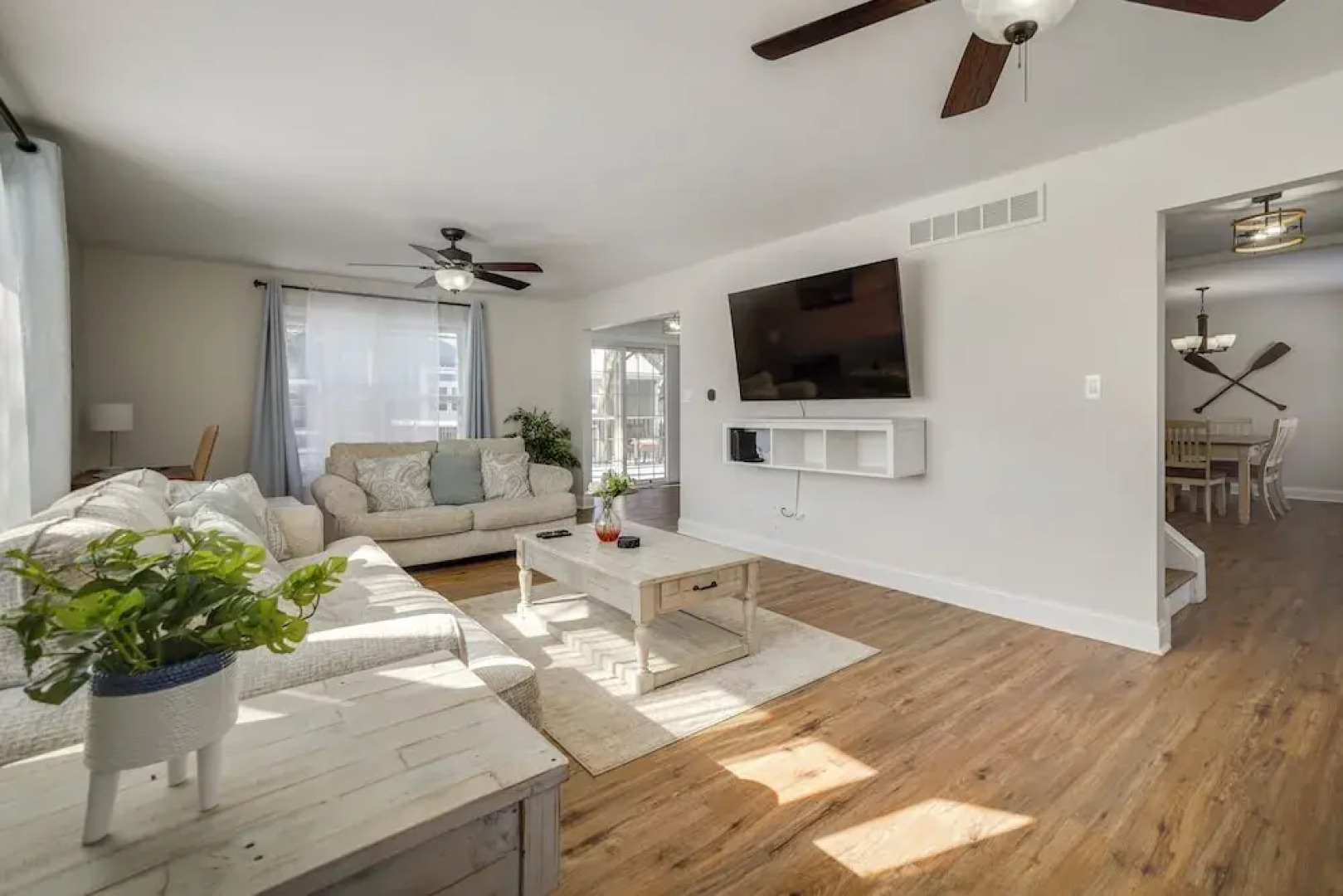 1/2 Mi to Lake Geneva: Home w/ Game Room