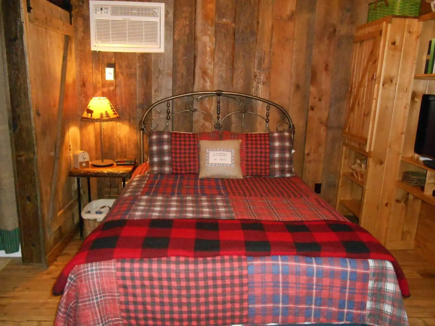 The Owl's Perch (5 inch clearance needed)