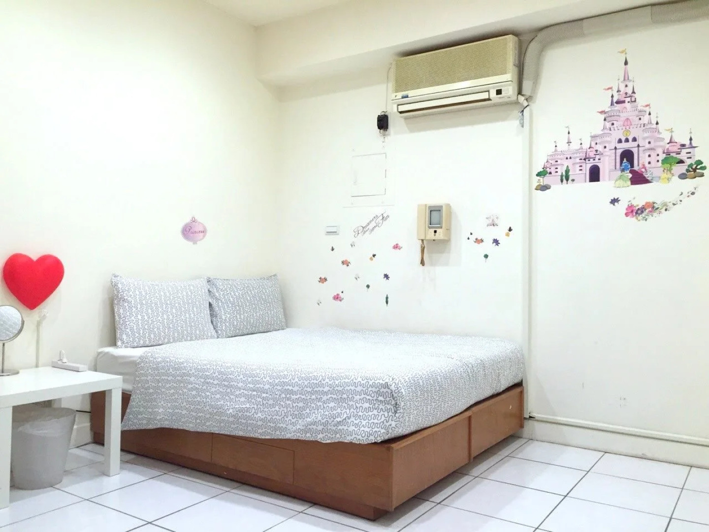 Taipei oversleep nest