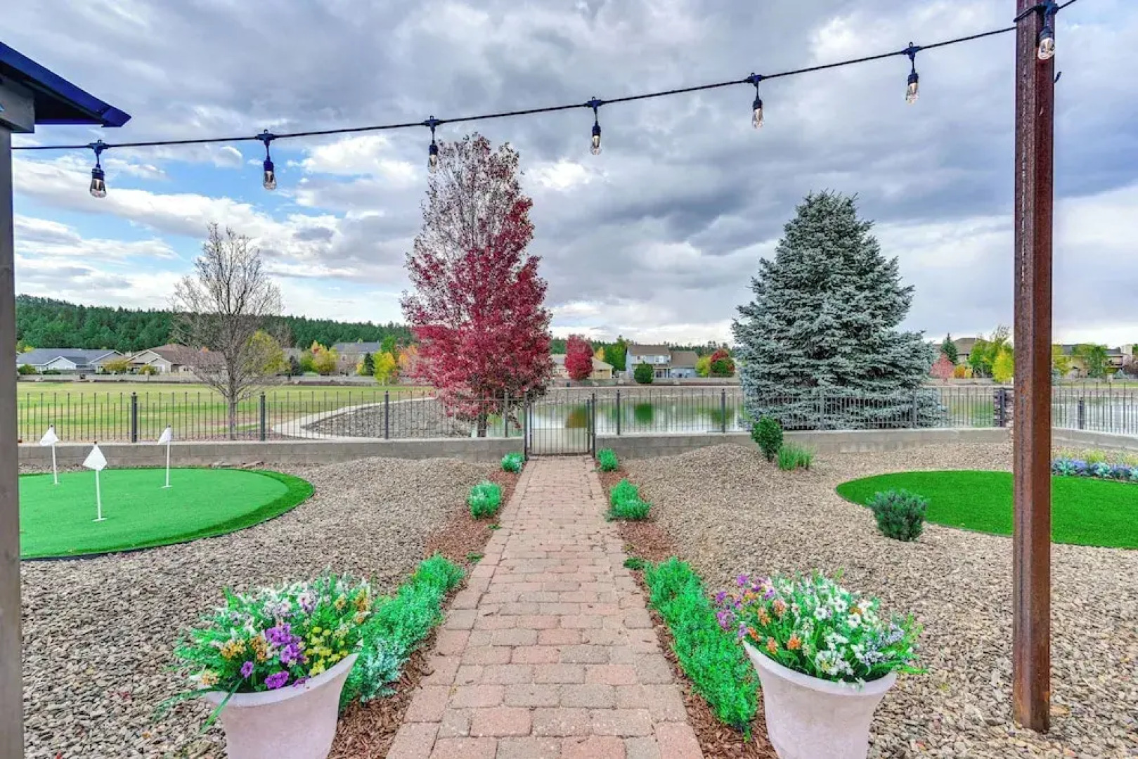 12 Mi to Flagstaff: Pet-friendly Home w/ Sunroom!