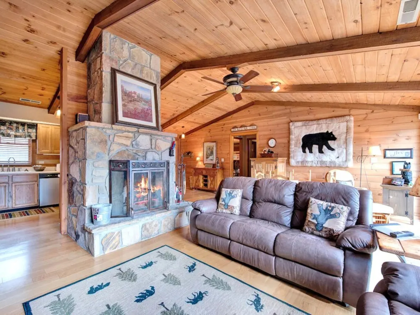Resting Bears - Three Bedroom Cabin