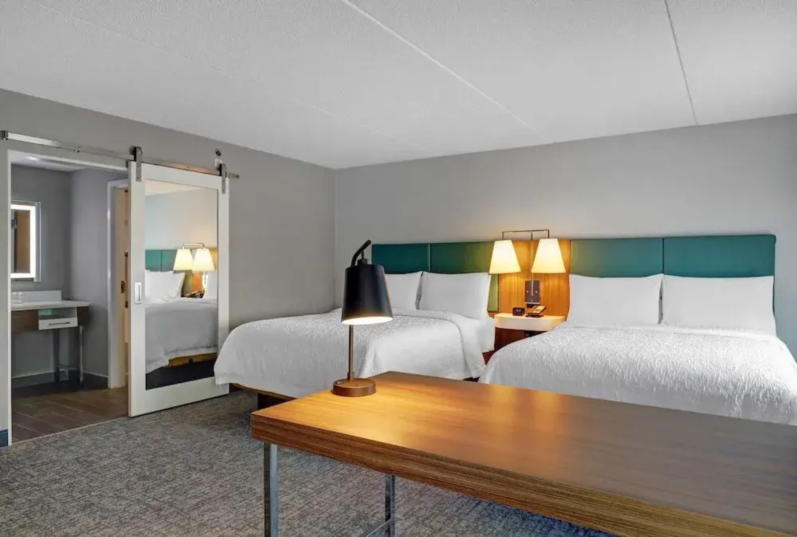Hampton Inn & Suites by Hilton Belleville