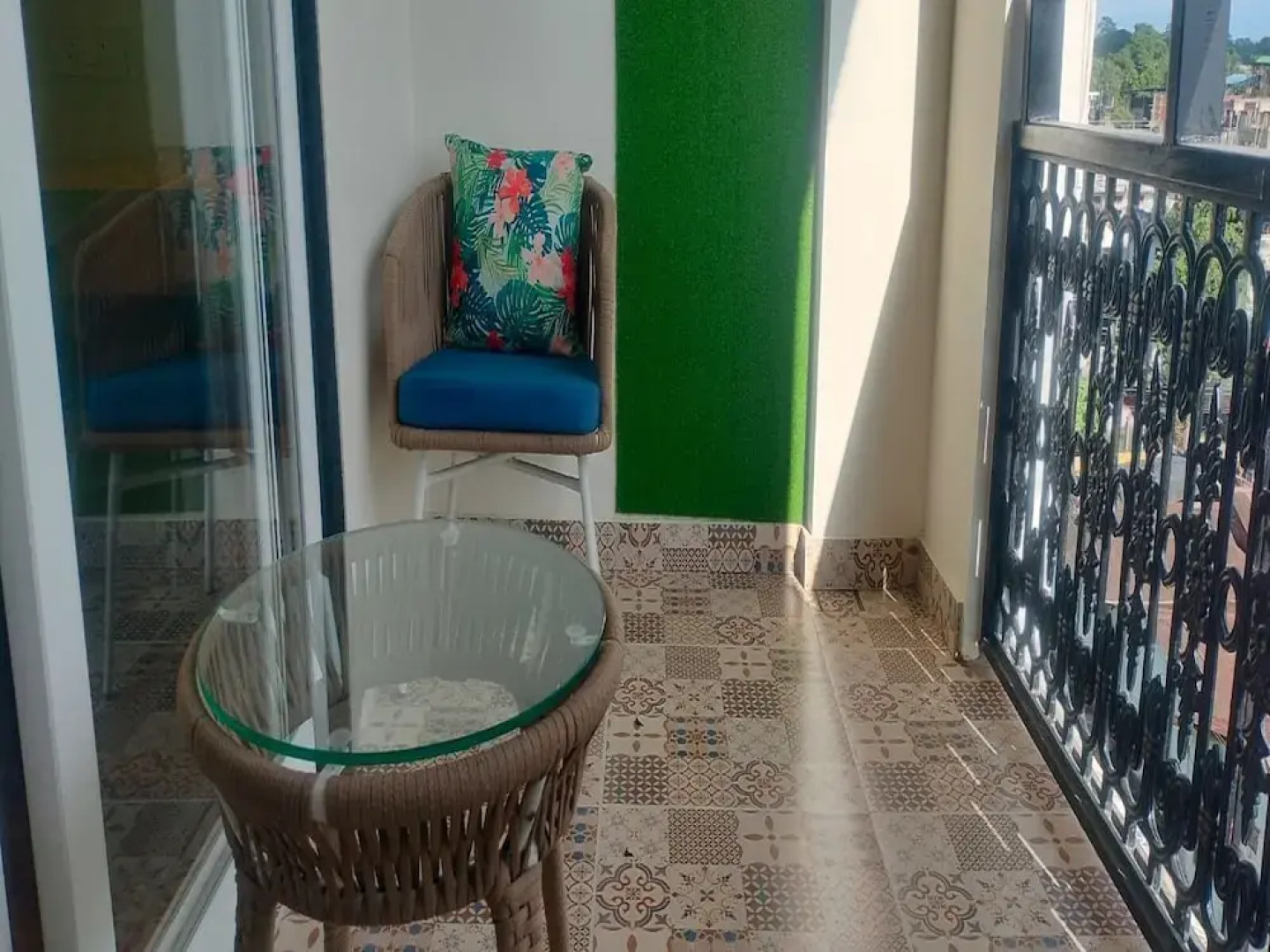 The White IBIS A Boutique Hotel