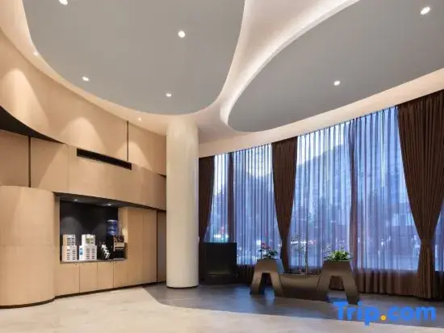 New Space Grand Hotel