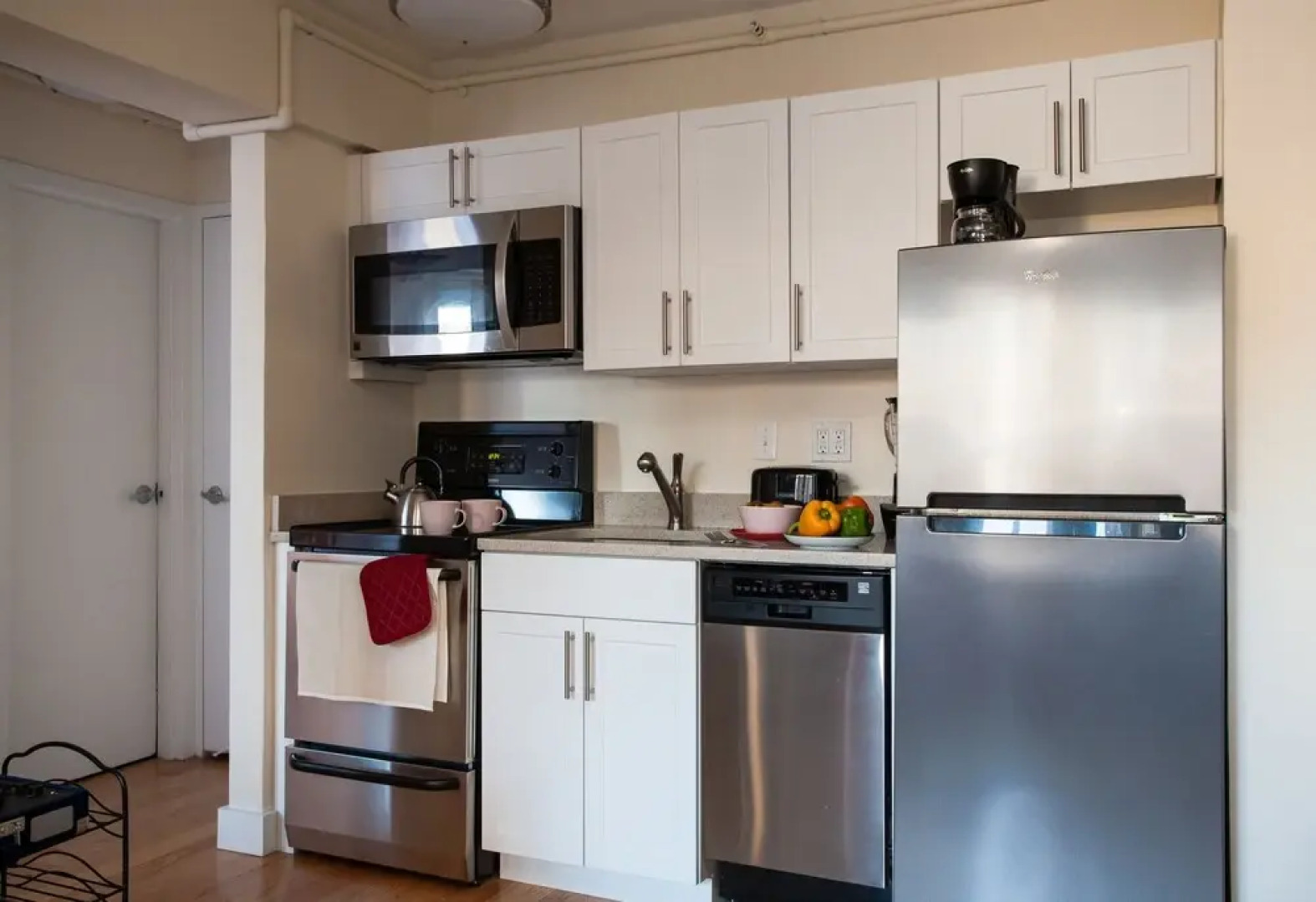 One Bedroom Apartment Near Fenway Park by Namastay