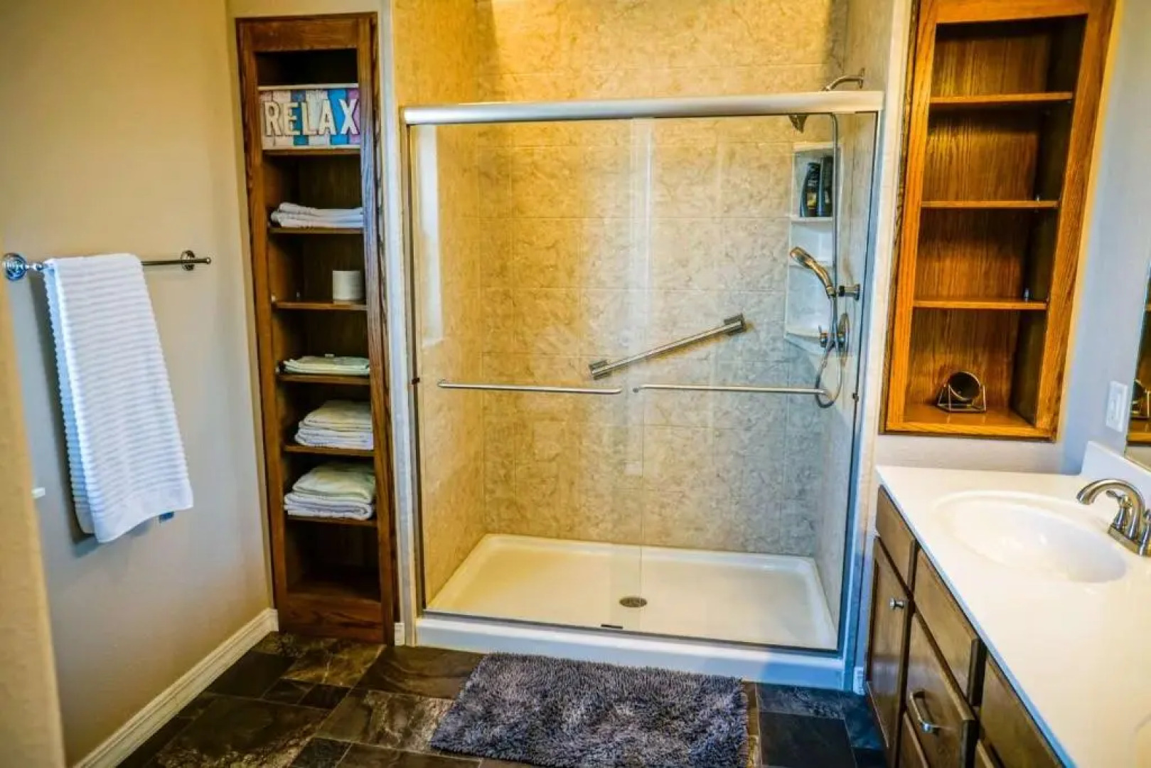 Indian Point Penthouse 3bdr Condo