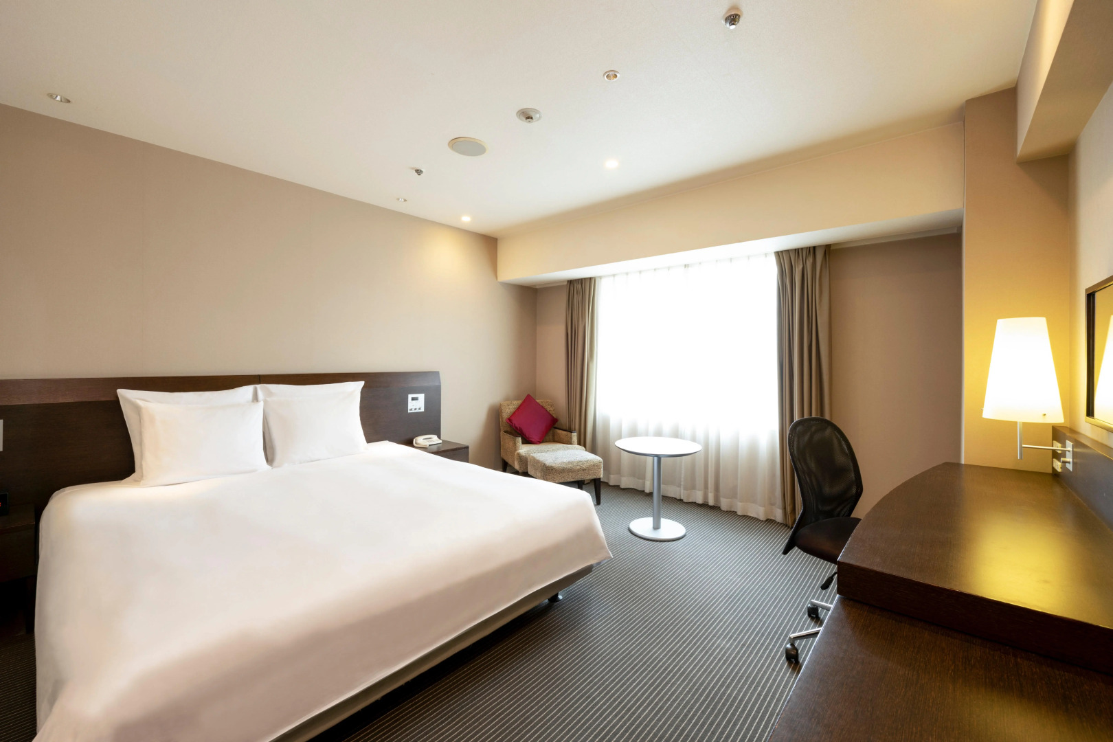 Отель ANA Crowne Plaza Hiroshima, an IHG Hotel