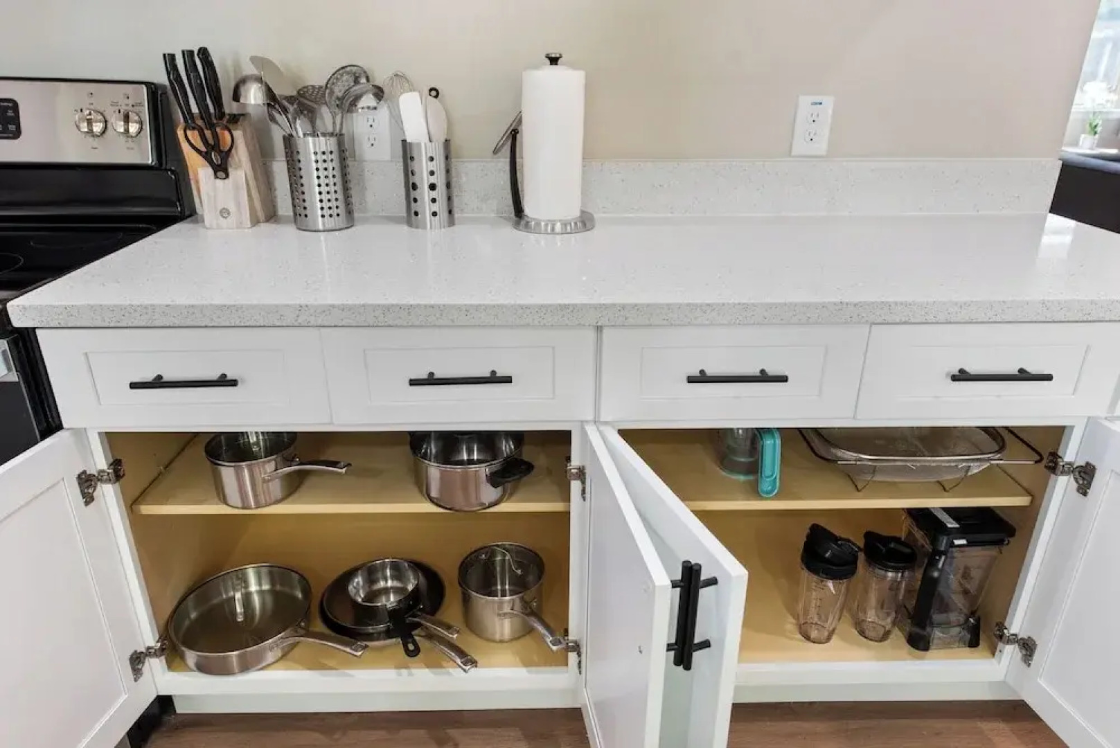 Stylish & Spacious Retreat in Downtown Bellevue