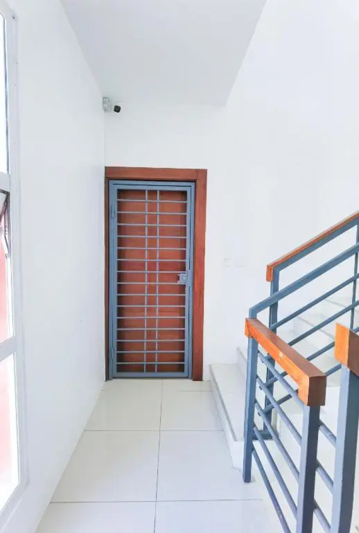 Se renta apartamento amueblado , ubicados en Santiago , 3 habitaciones , 2 bańos , 2 parqueo , área de juego y Piscina.