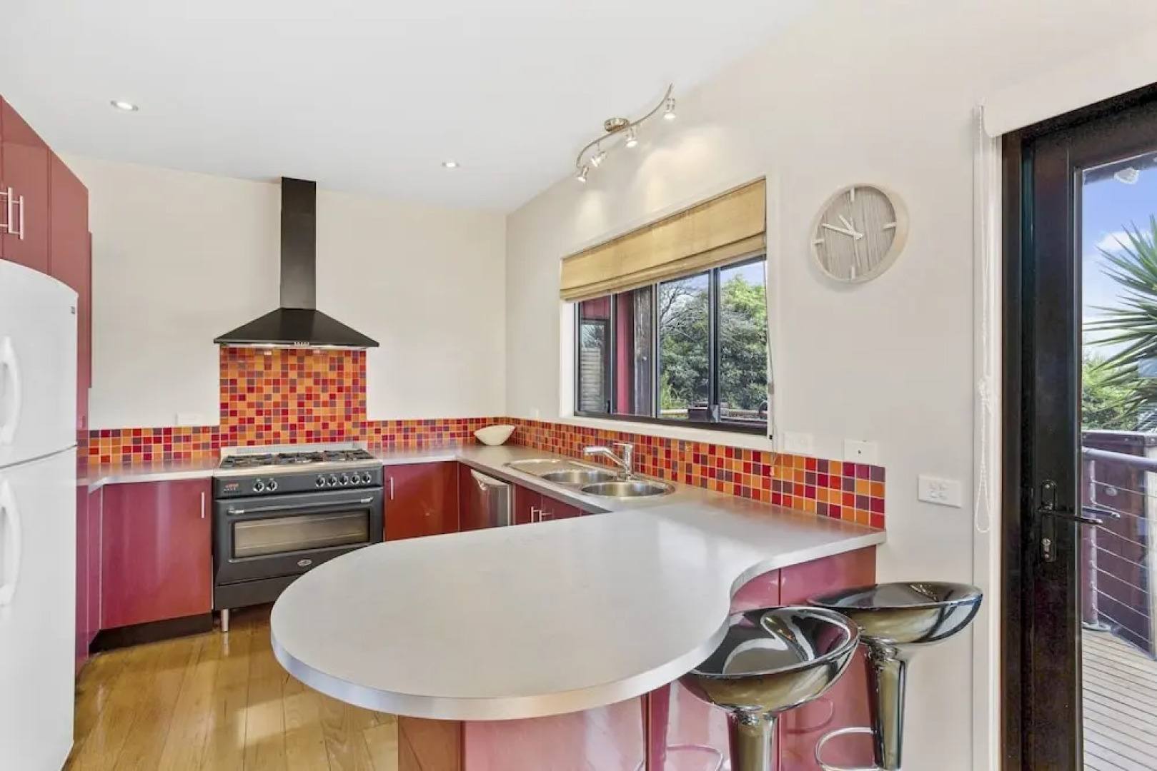 Ocean Views On Nicholson