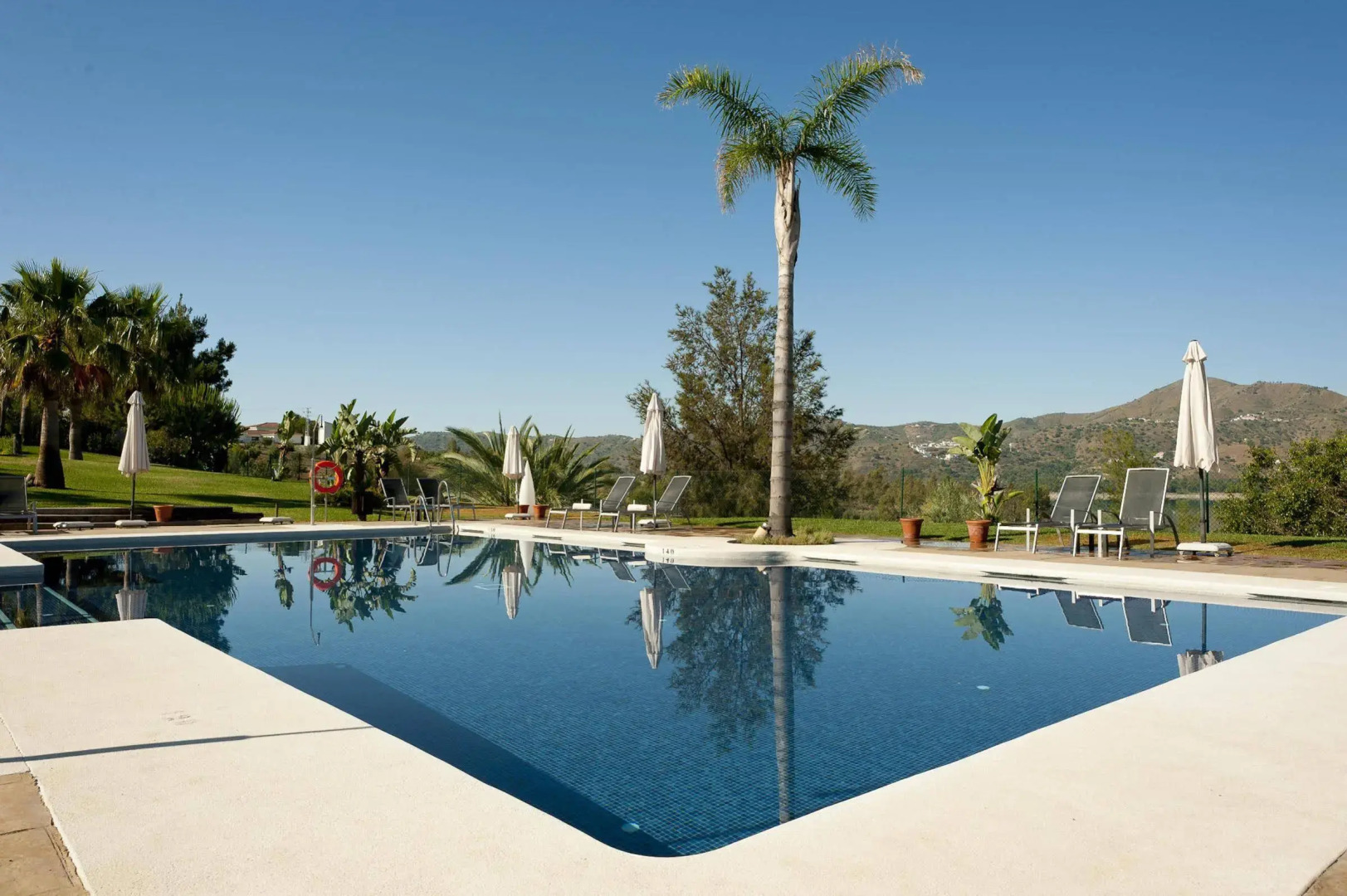 B bou Hotel La Viñuela & Spa