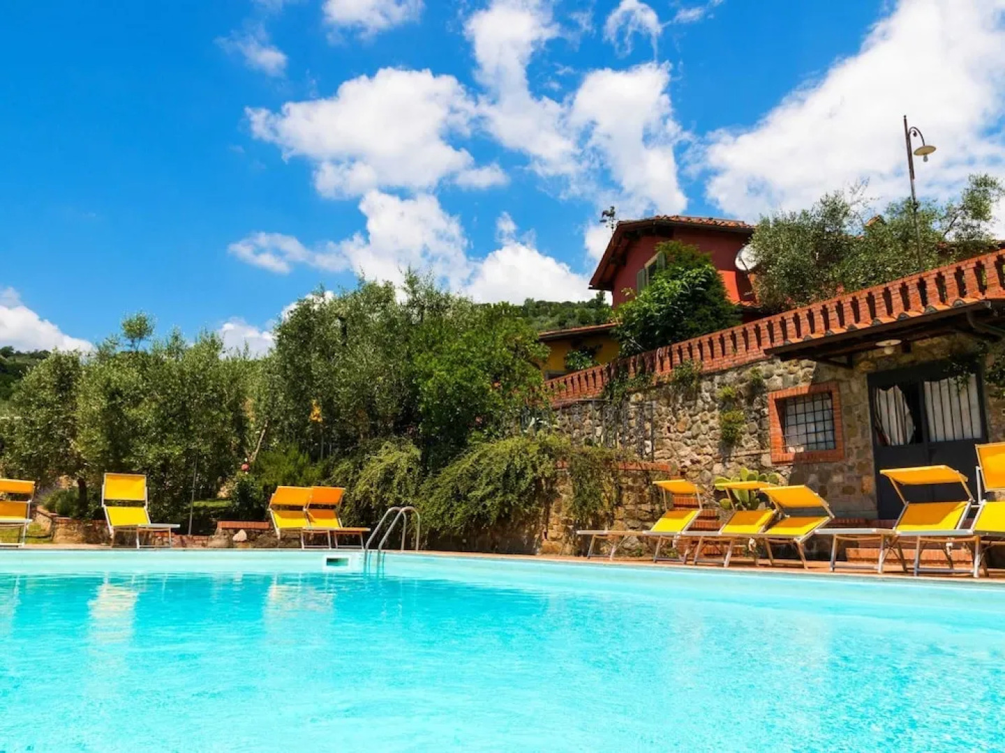 Amazing Farmhouse in Montecatini Terme with Hot Tub
