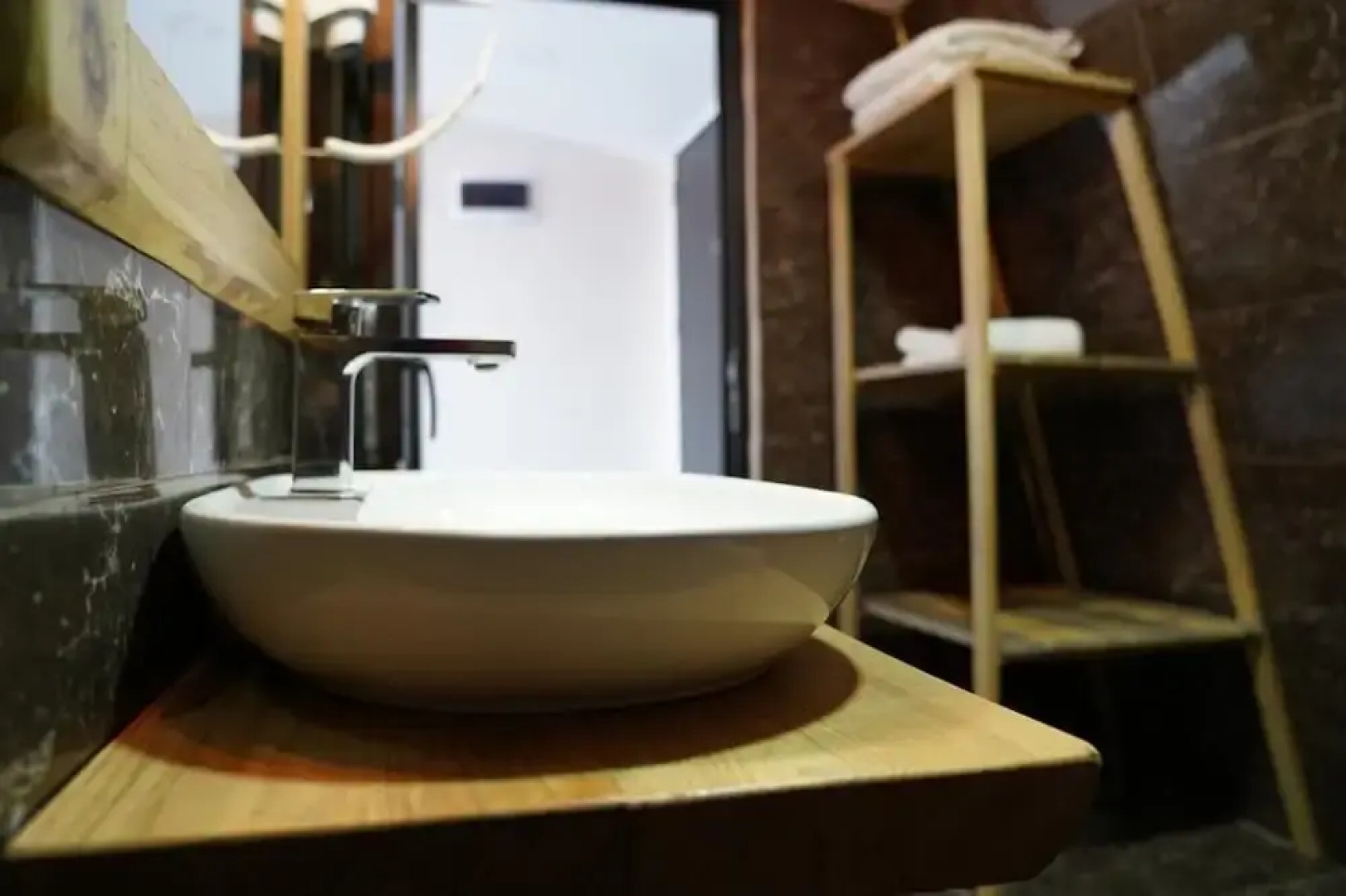 Astroi̇a Otel & Bi̇li̇m Kampi