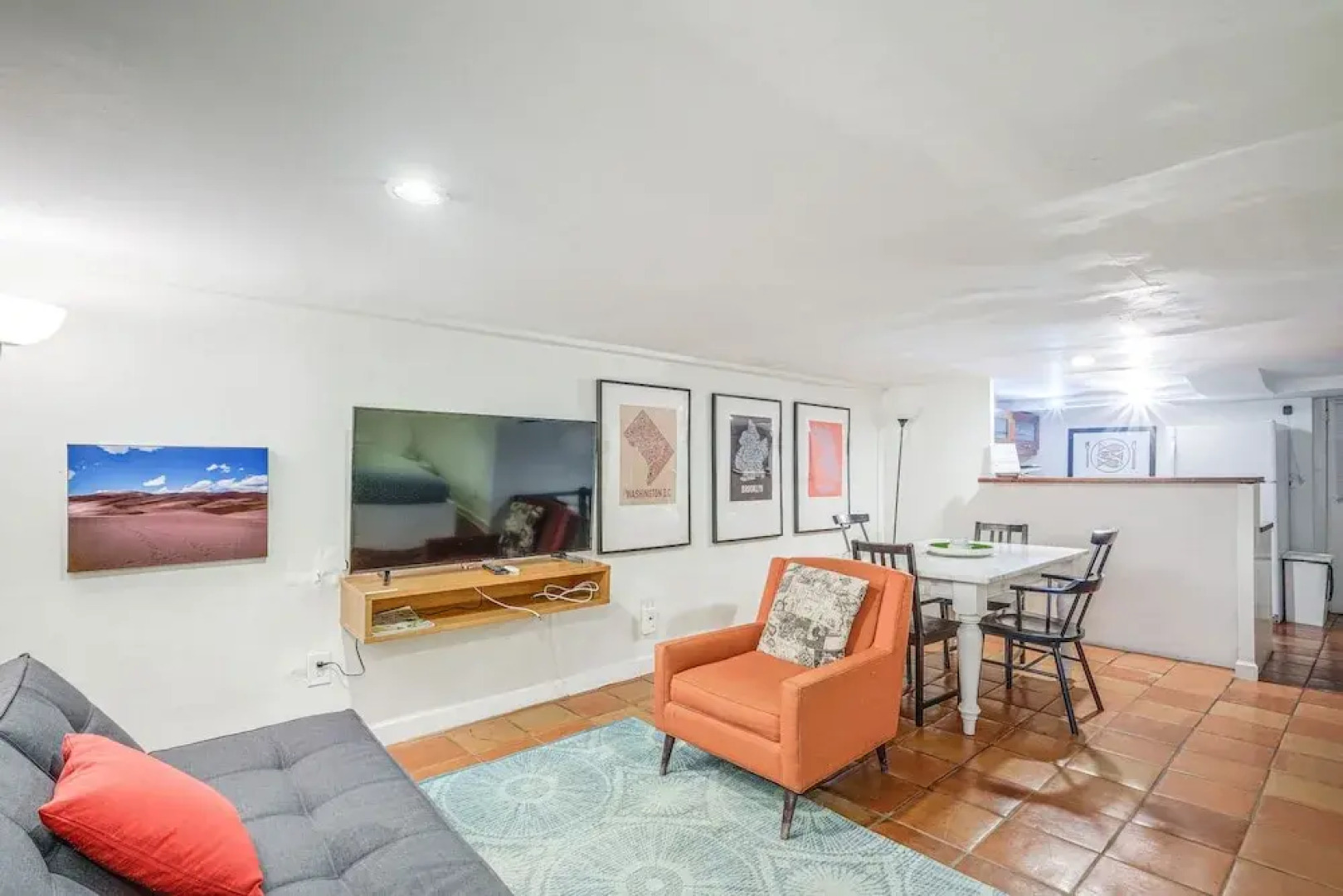 DC Apartment: 2 Mi to National Mall!