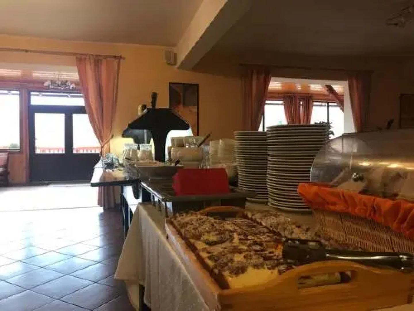 Complex Pastravaria Albota