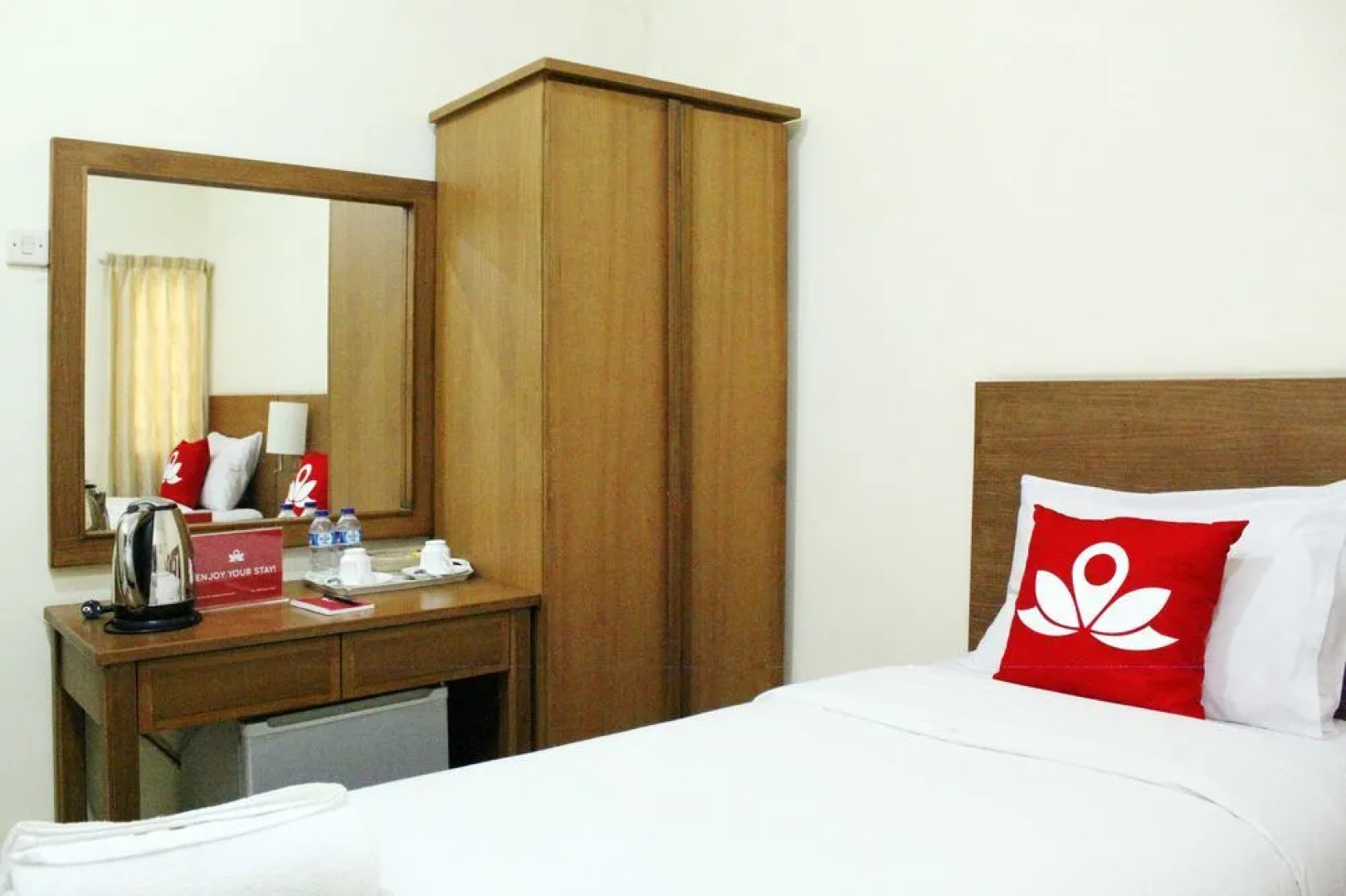 ZEN Rooms K. H. Moh Toha Ciawi