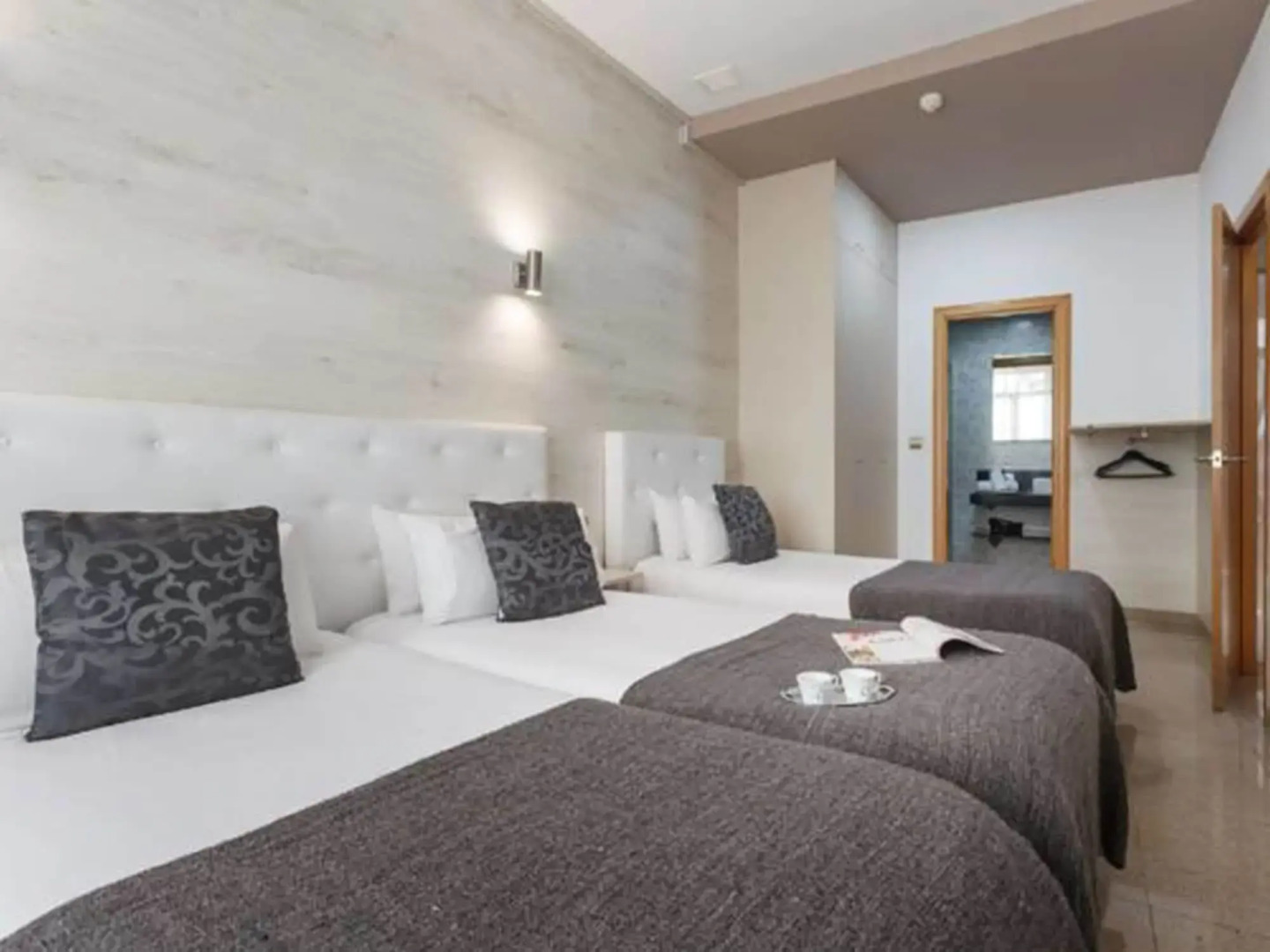 Apartments Ramblas 108