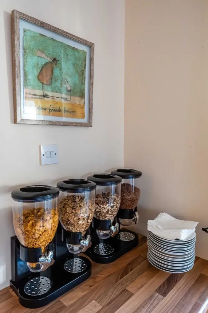 Aarondale Guest House