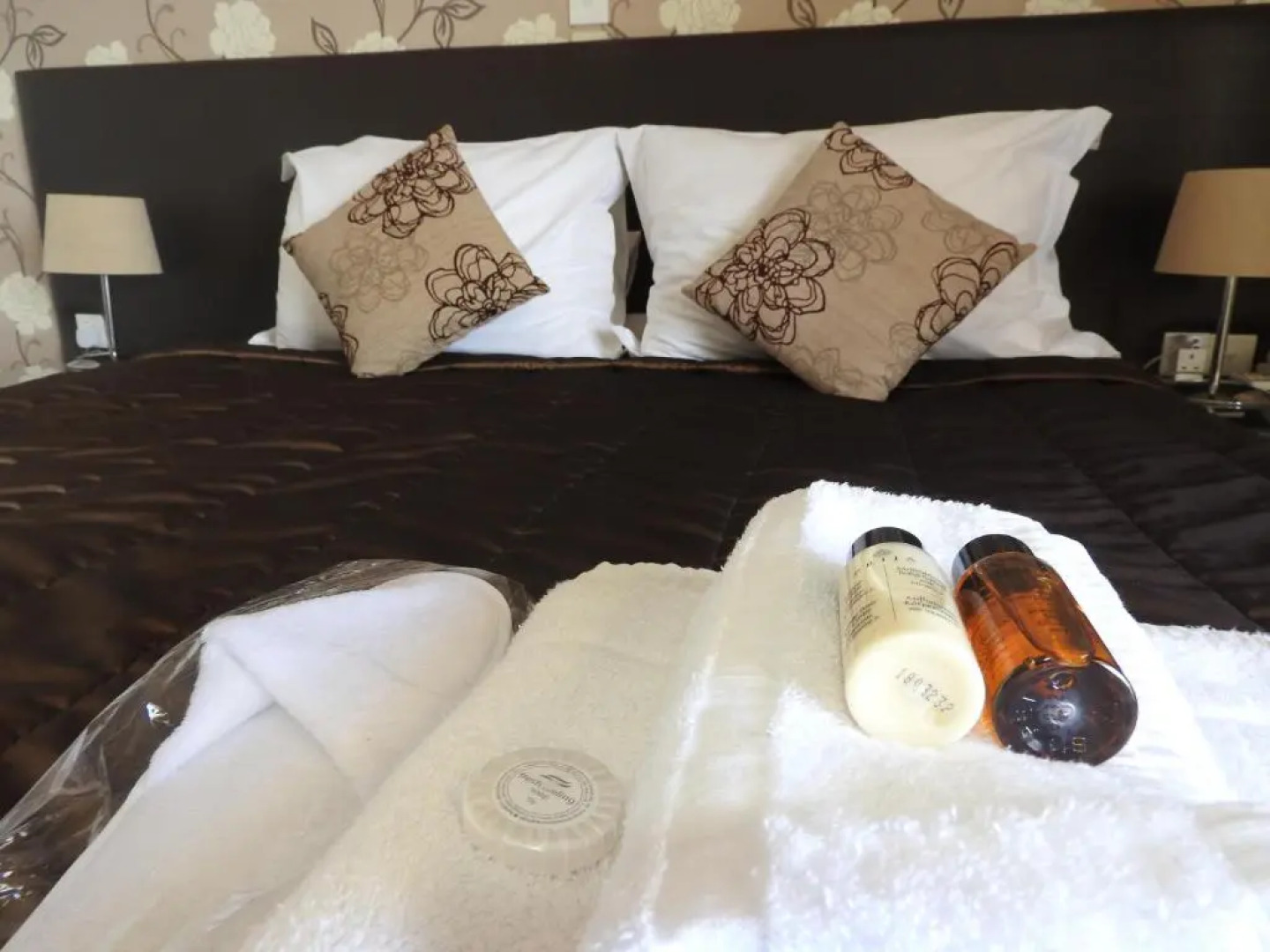 Hill View Restaurant & Apartments