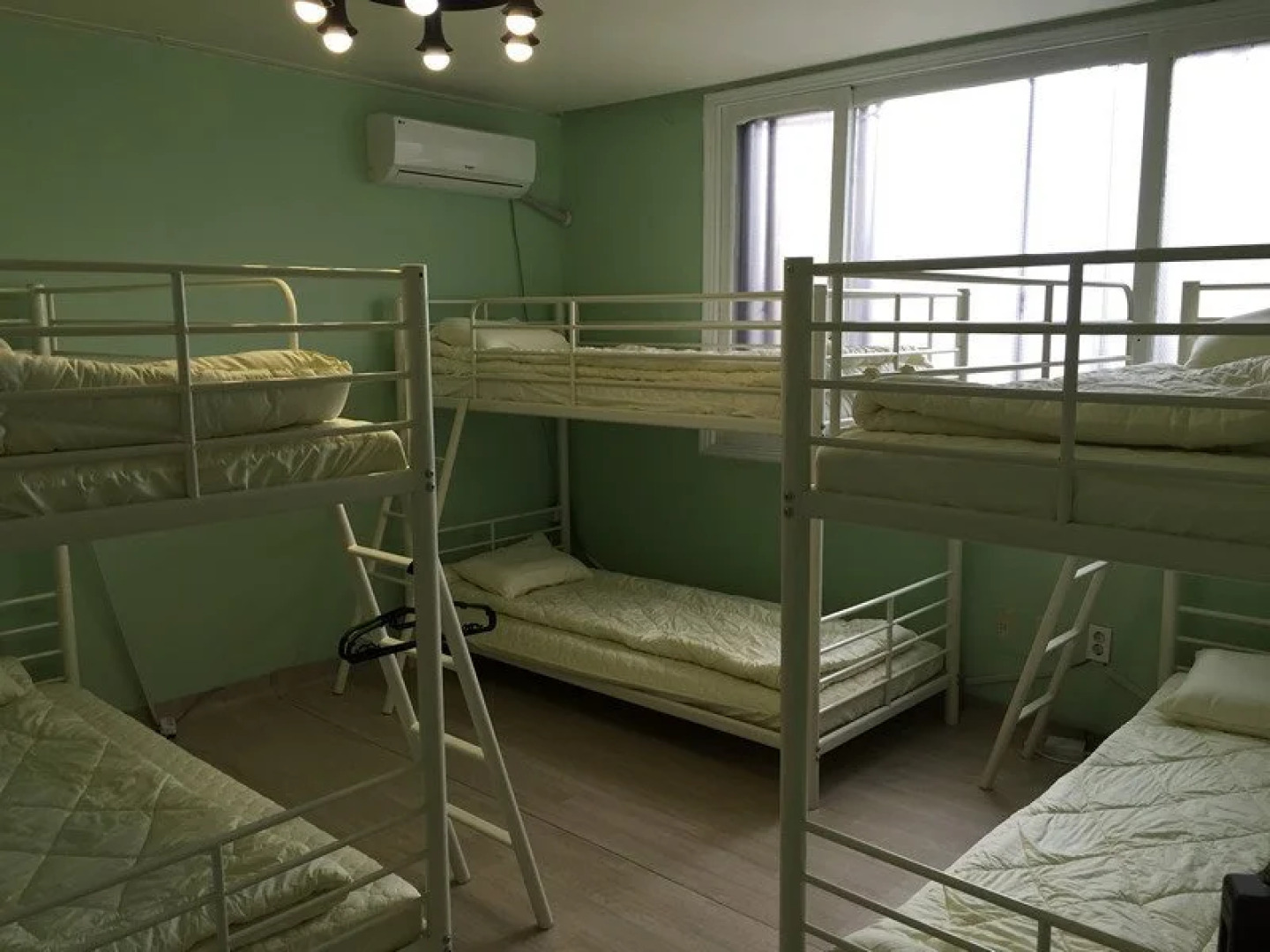 Suwon Guesthouse 2nd oppane