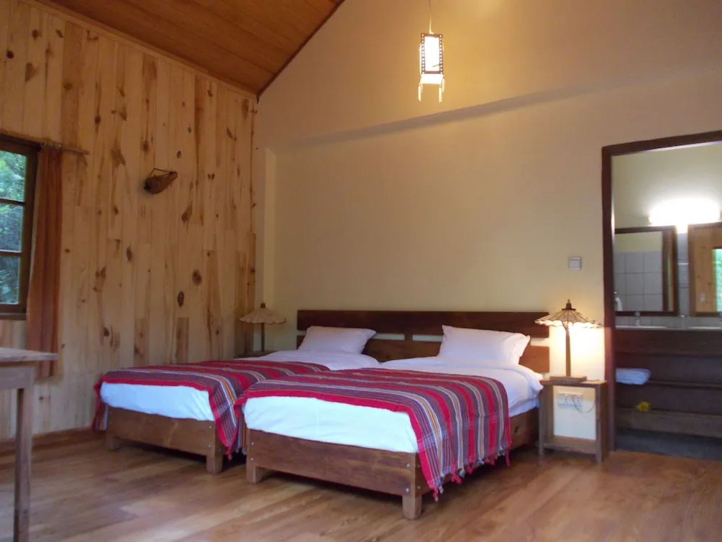 Thitaw Lay House B & B