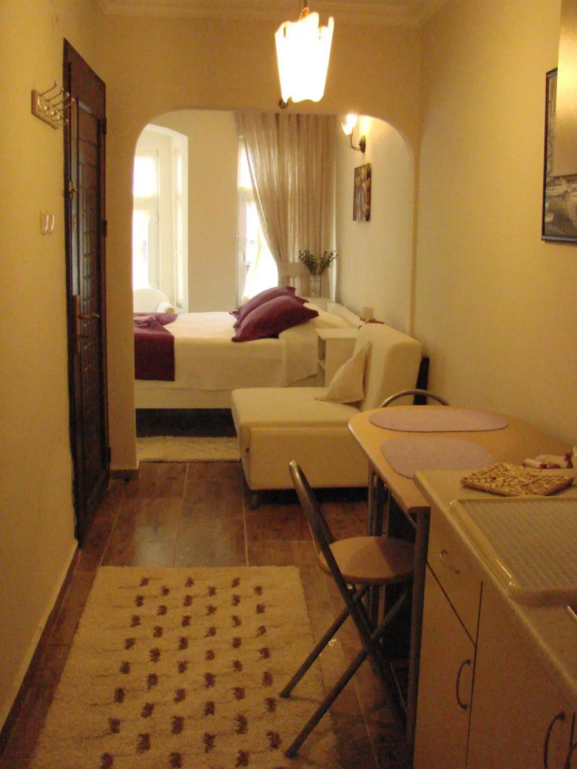 Tom Square Boutique Hotel