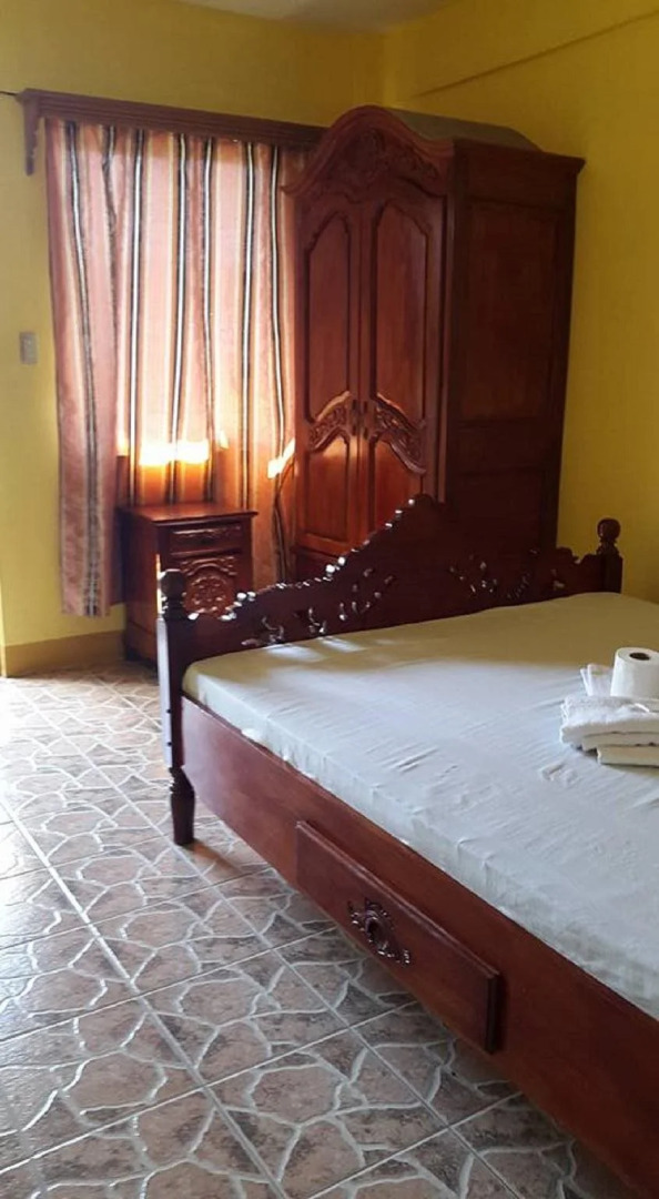 RedDoorz @ White Castle Beach Resort Iba Zambales - Vaccinated Staff