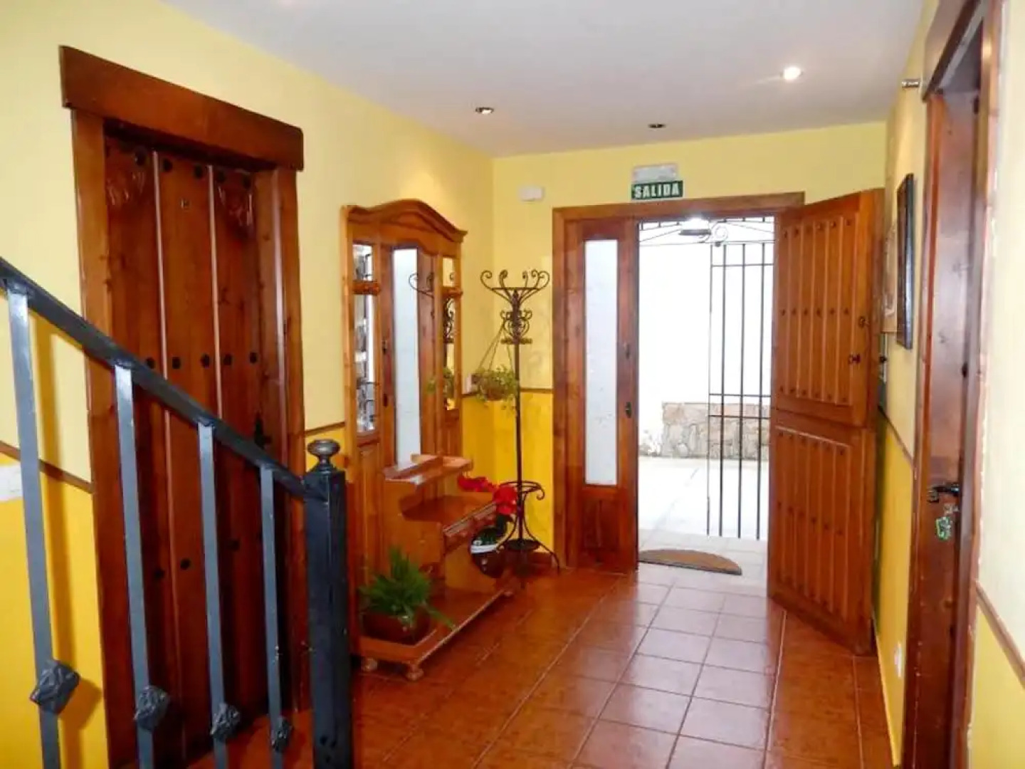 House With 8 Bedrooms in Cenicientos, With Wonderful Mountain View and