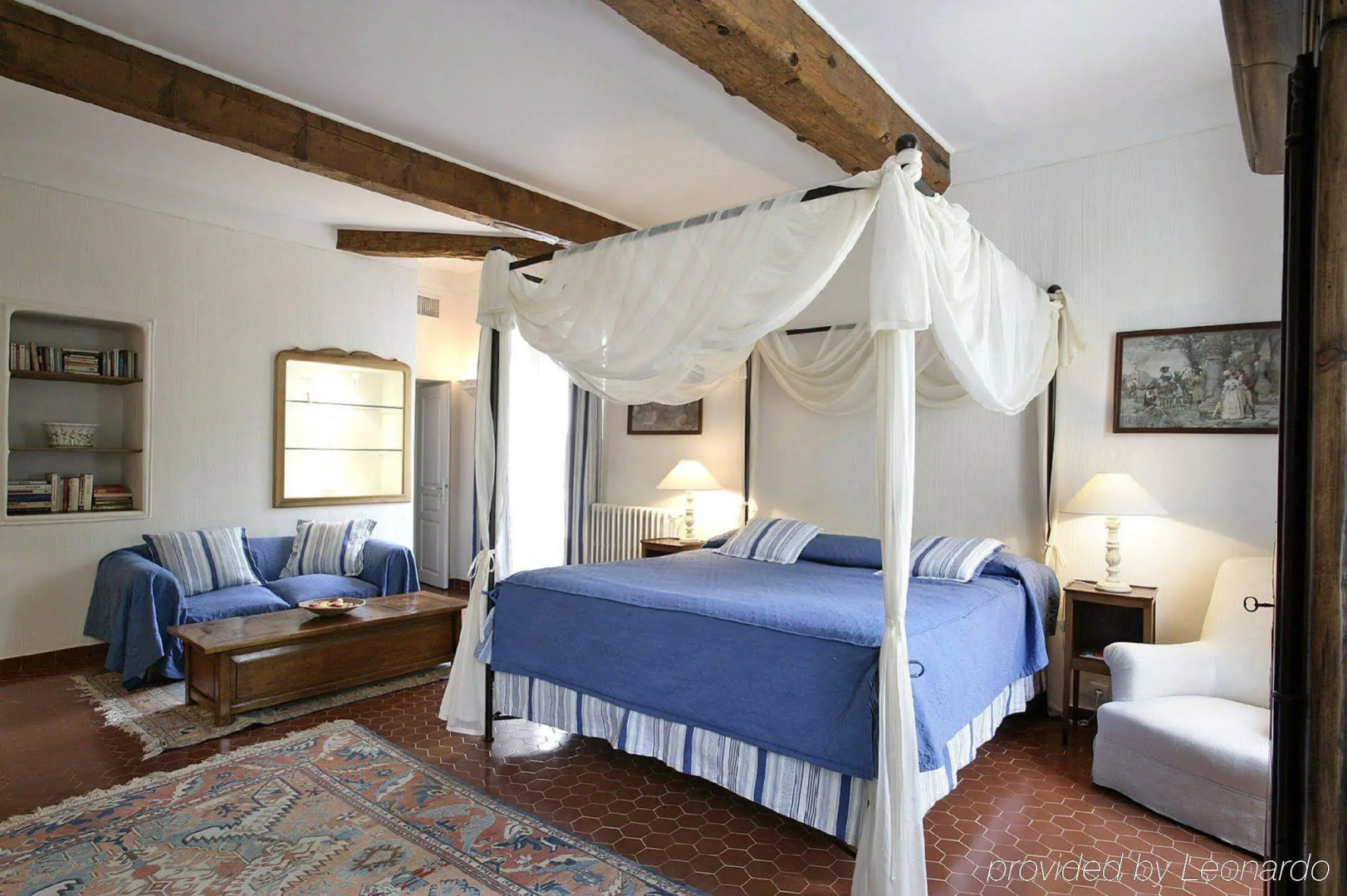 Domaine De Châteauneuf