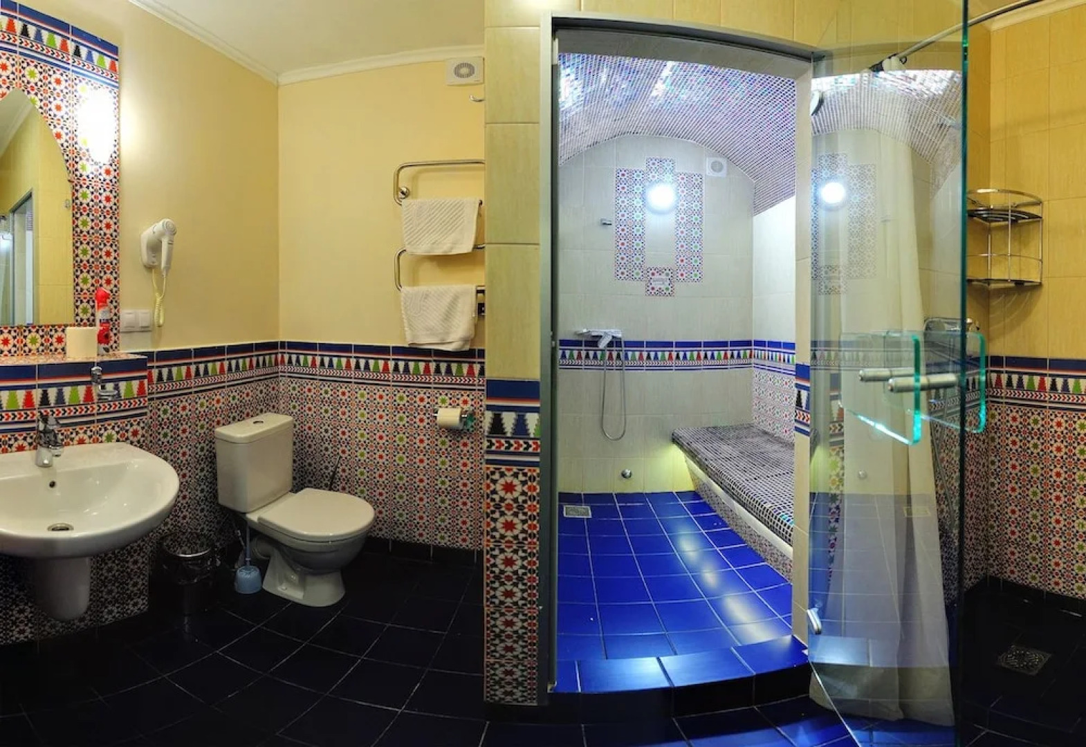 Отель «Шишки на Лампушке — Восточная Медина»