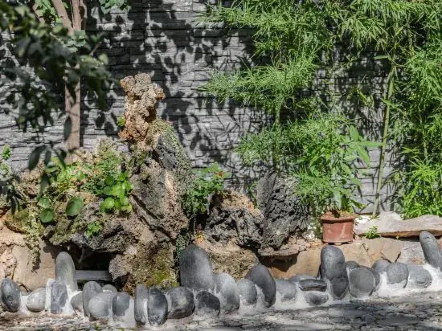 Shenjun Chinese Inn (Weishan Ancient City Xinggong Tower)