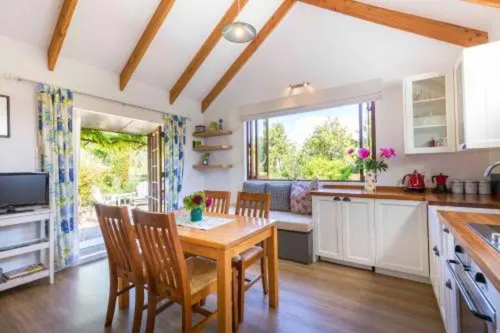 Tasman Village Cottage