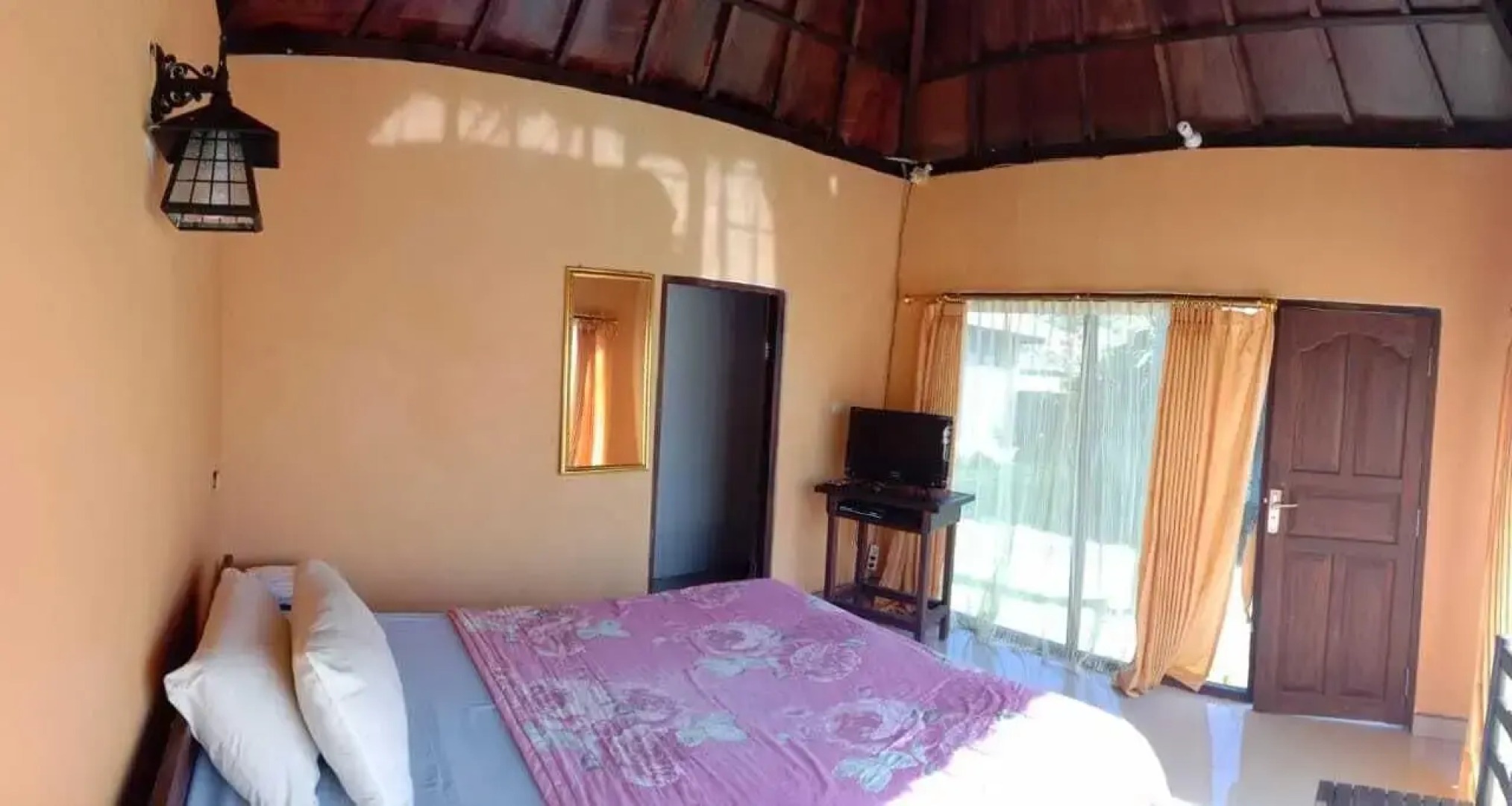 Astradana Hotel & Restaurant