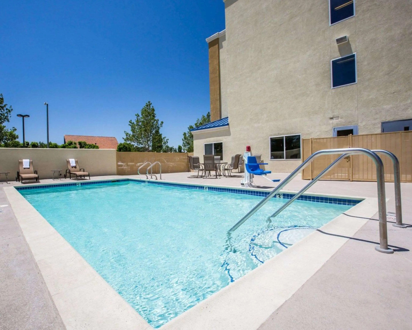 Comfort Suites Victorville-Hesperia