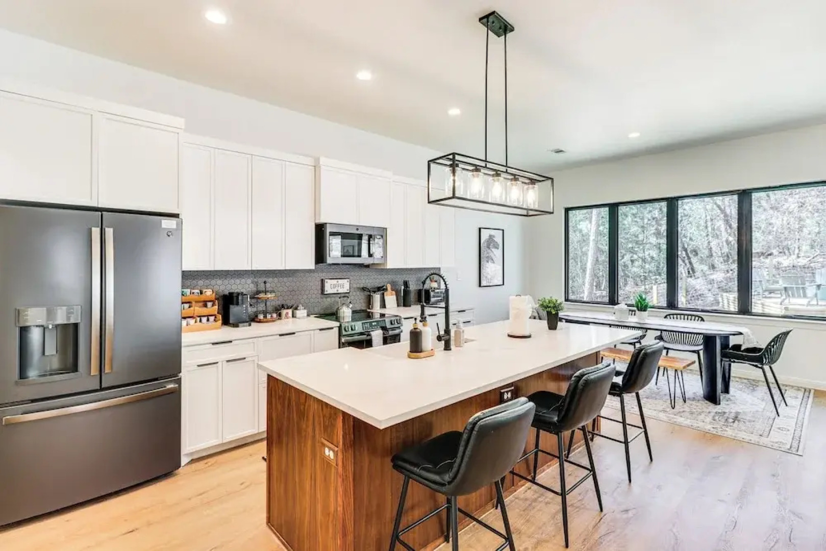 Hot Tub & Fire Pit: 'evergreen Escape' in Bastrop!